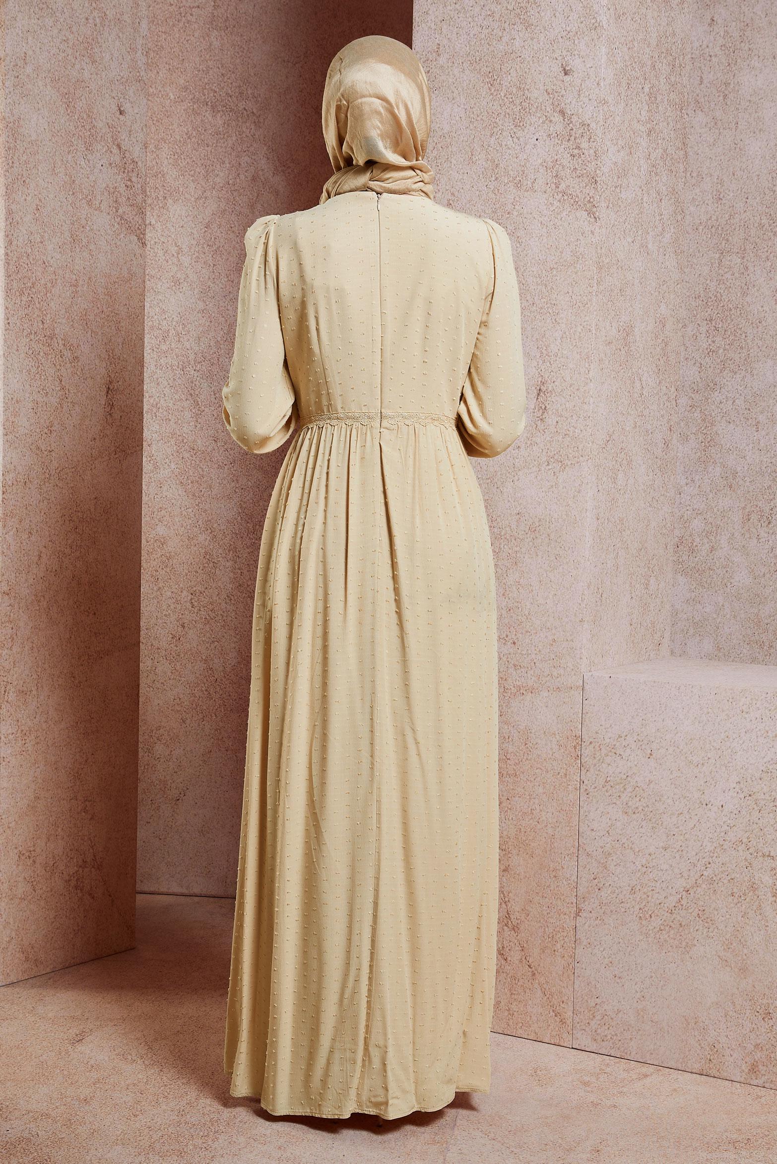 Tesettür giyim BEJ DANTEL DETAYLI VİSKON ELBİSE 41509