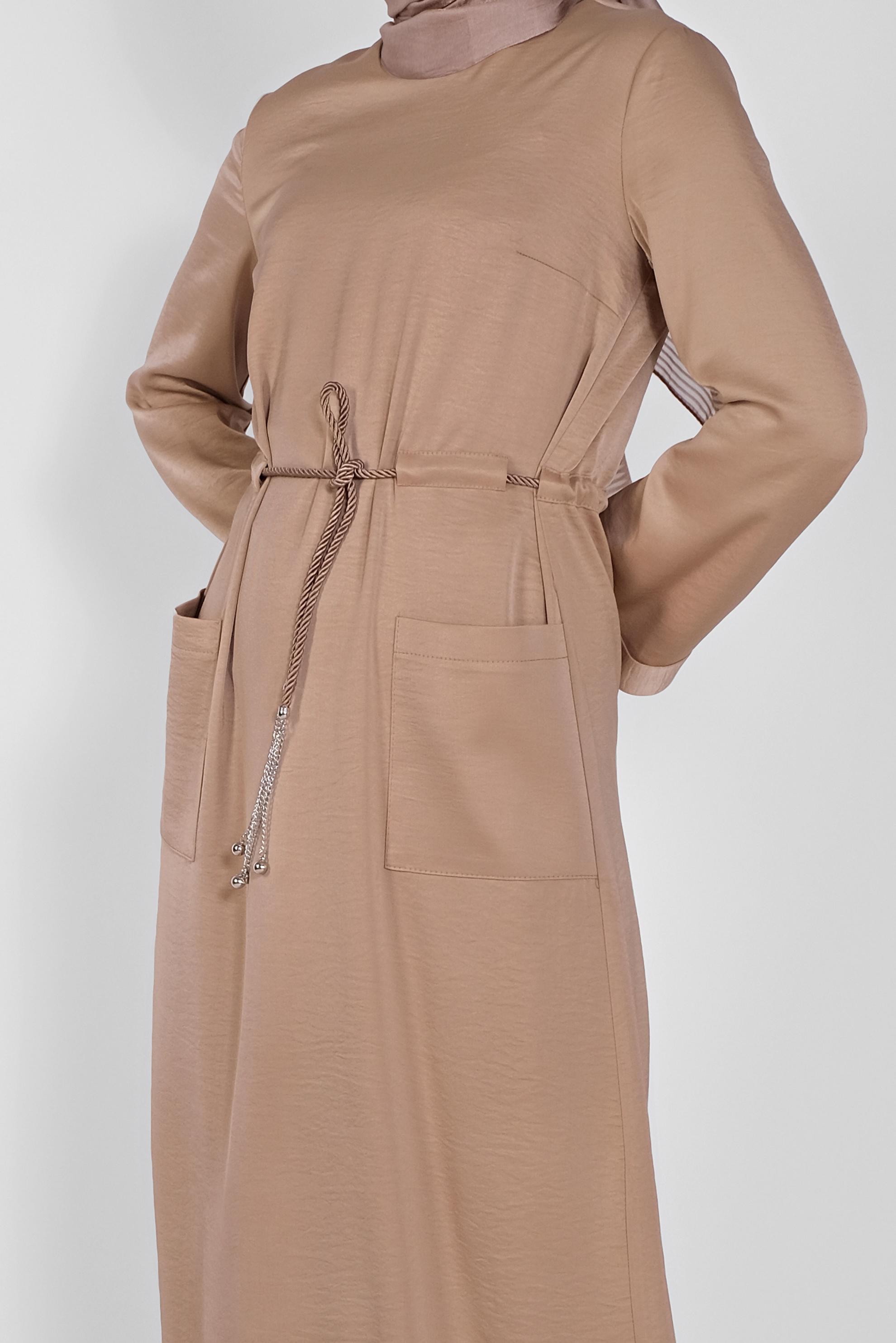 Tesettür giyim BEJ KEMERLİ SATEN AEROBİN ELBİSE 41510 