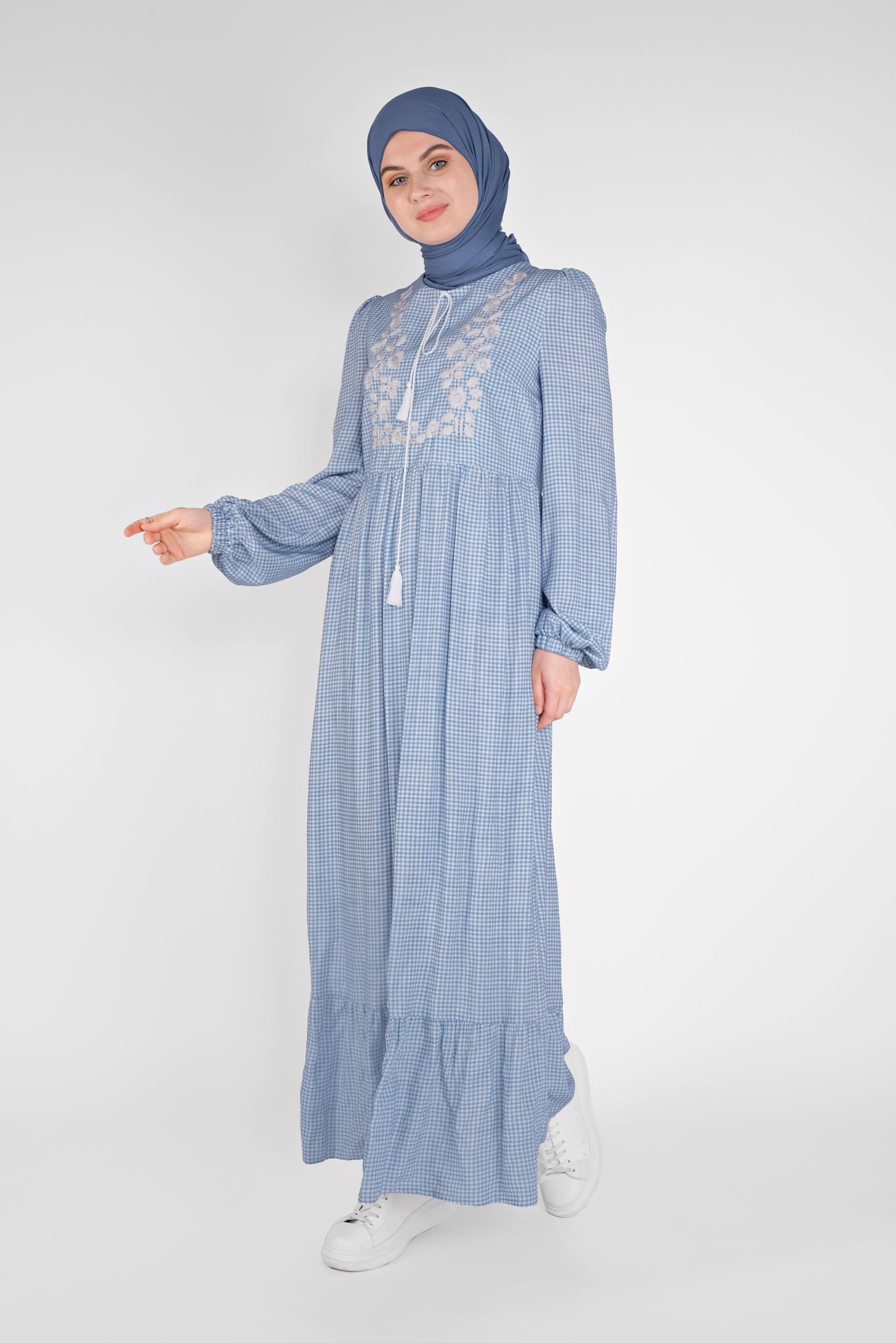 Tesettür giyim MAVİ NAKIŞLI PÖTİKARELİ VİSKON ELBİSE 41535 