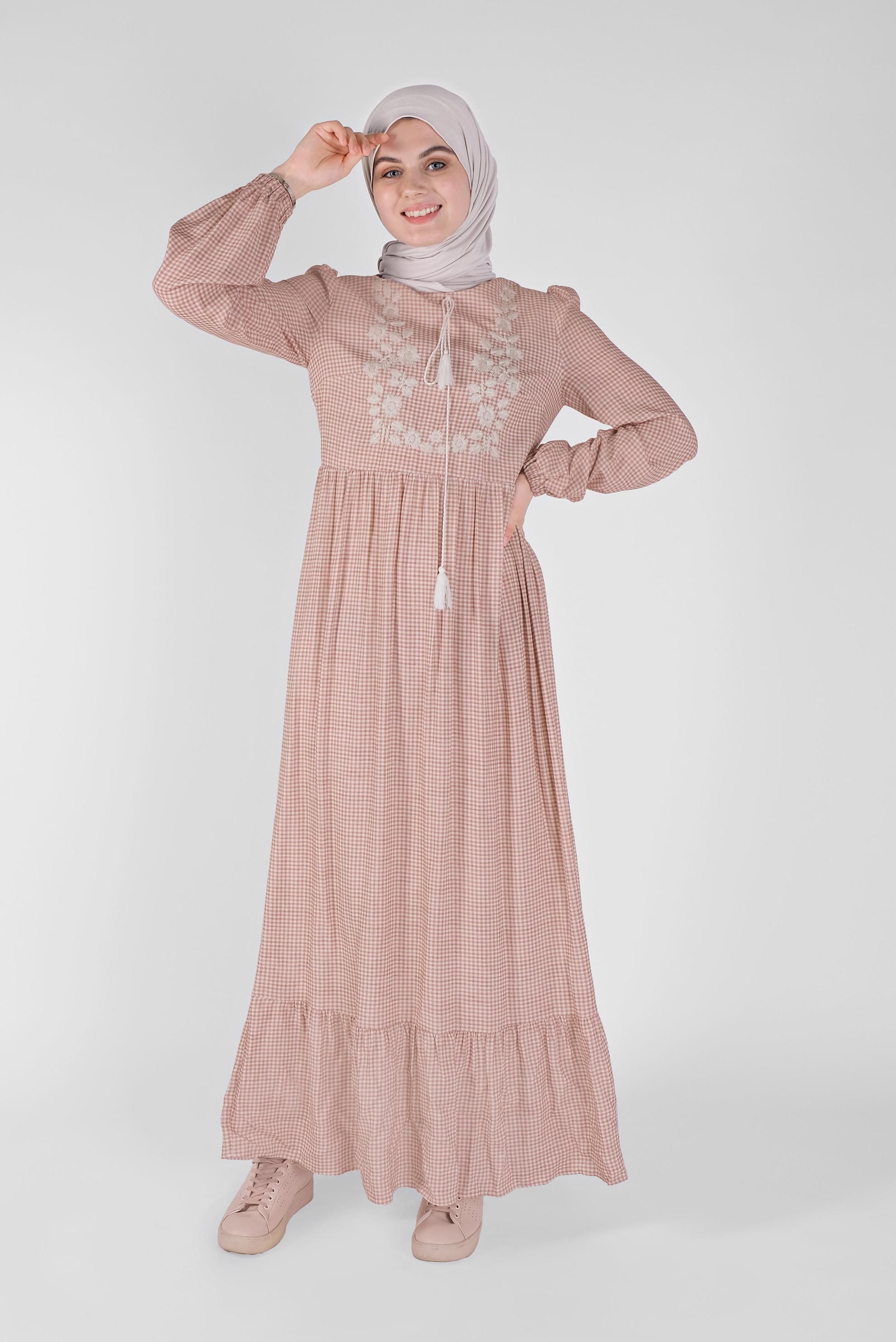 Tesettür giyim PUDRA NAKIŞLI PÖTİKARELİ VİSKON ELBİSE 41535 