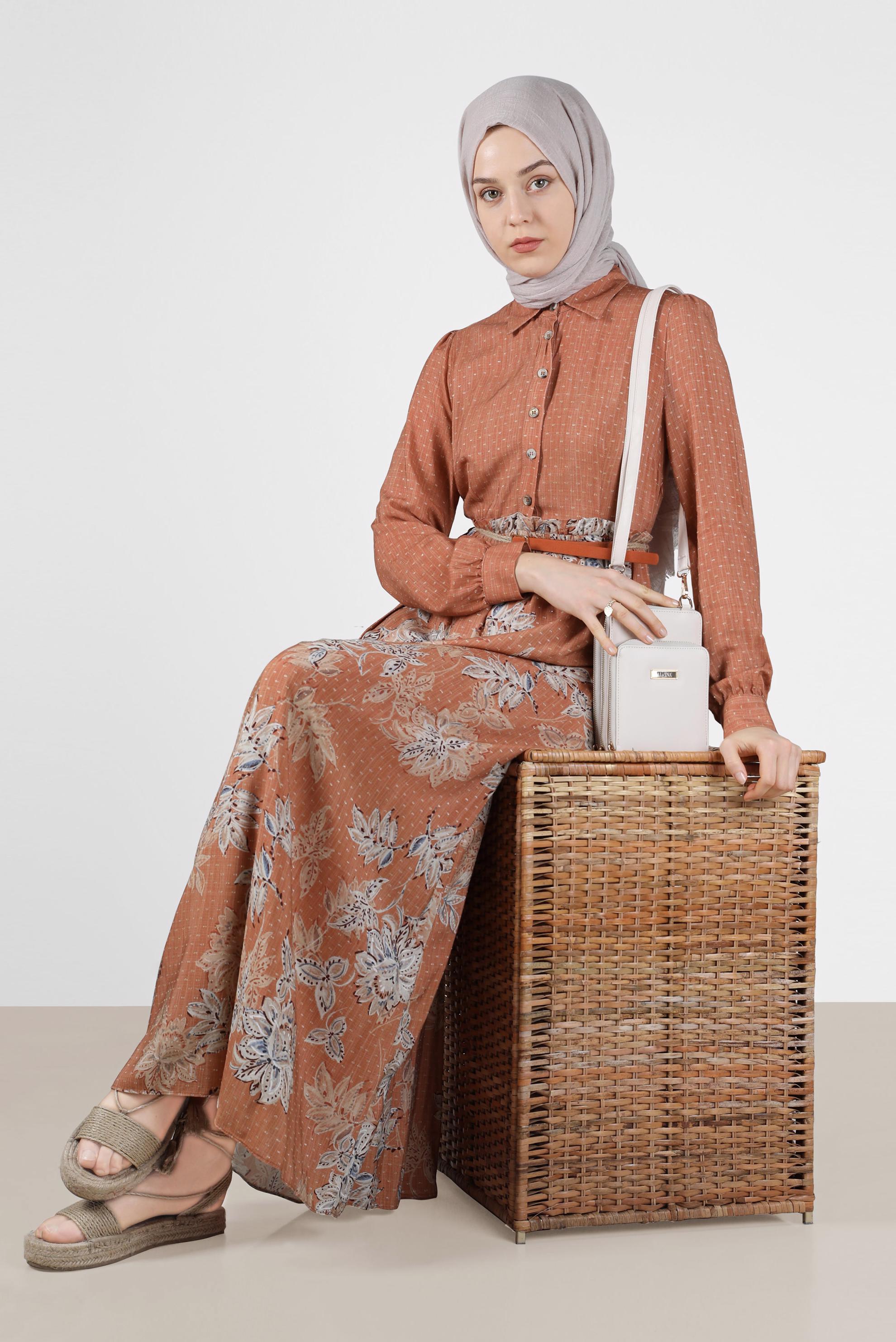 Tesettür giyim TURUNCU ÇİÇEKLİ FERMUARLI ELBİSE 41549 