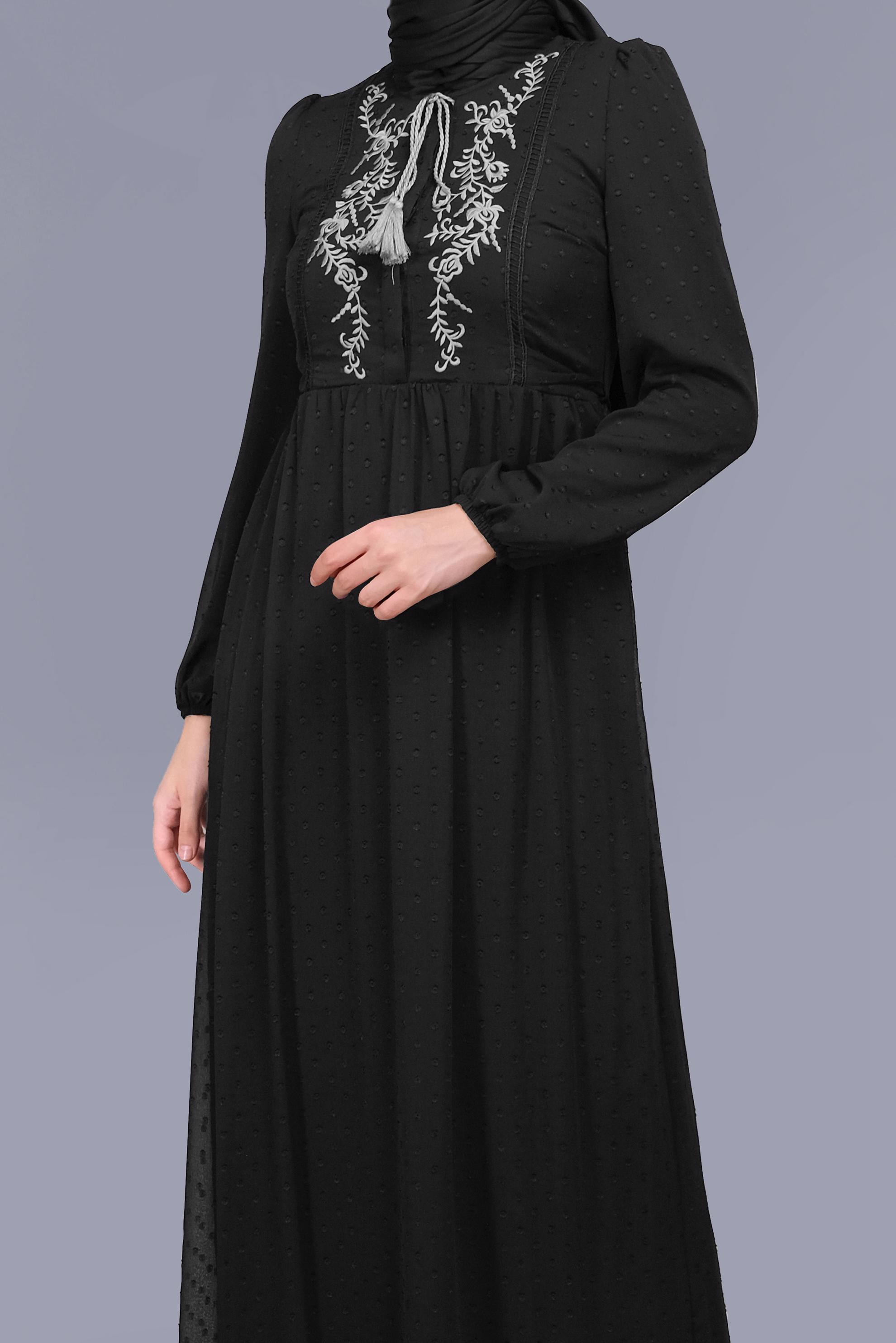 Tesettür giyim SİYAH NAKIŞ DETAYLI ELBİSE 41552