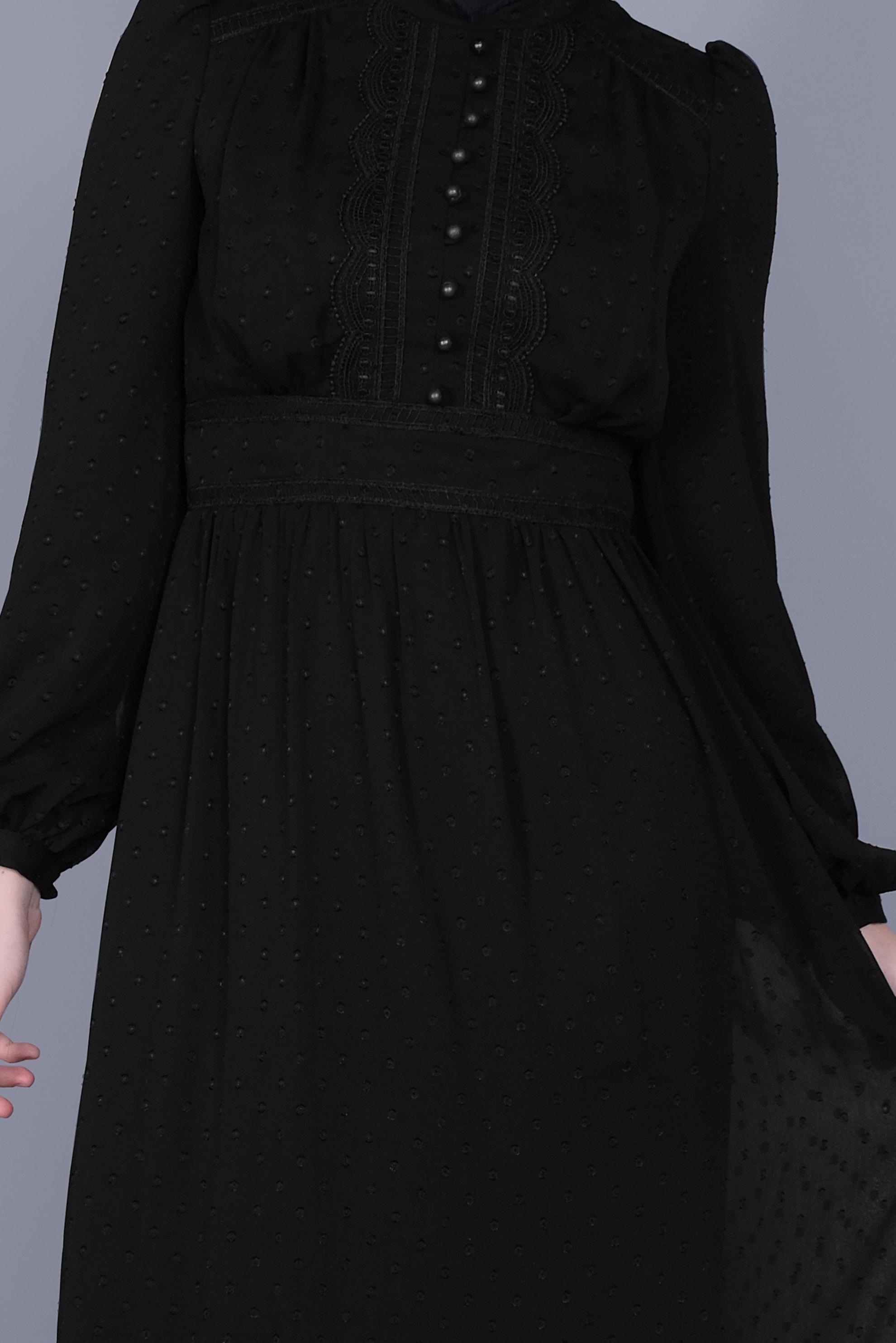 Tesettür giyim SİYAH DÜĞMELİ DANTEL DETAYLI ELBİSE 41621