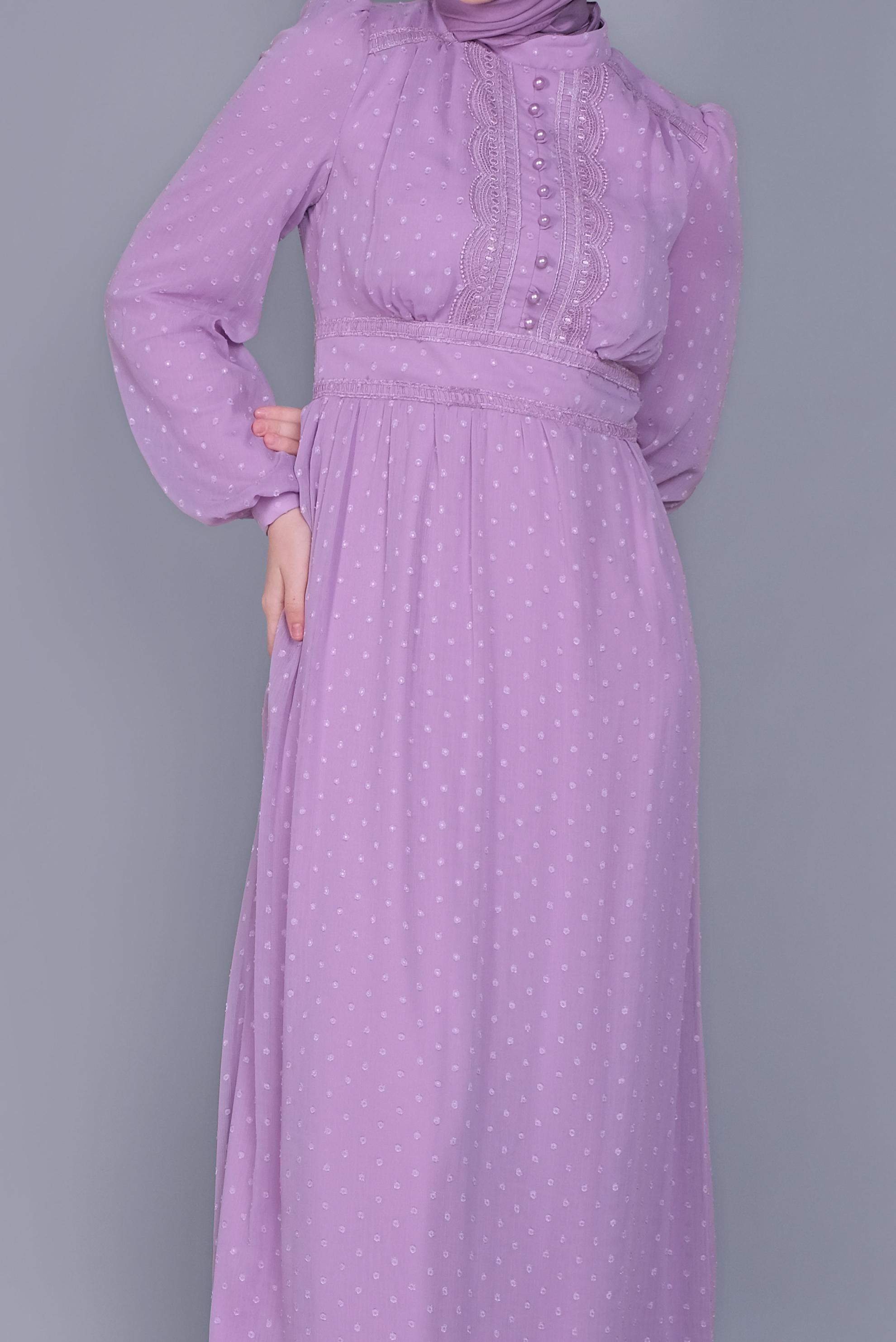 Tesettür giyim MOR DÜĞMELİ DANTEL DETAYLI ELBİSE 41621