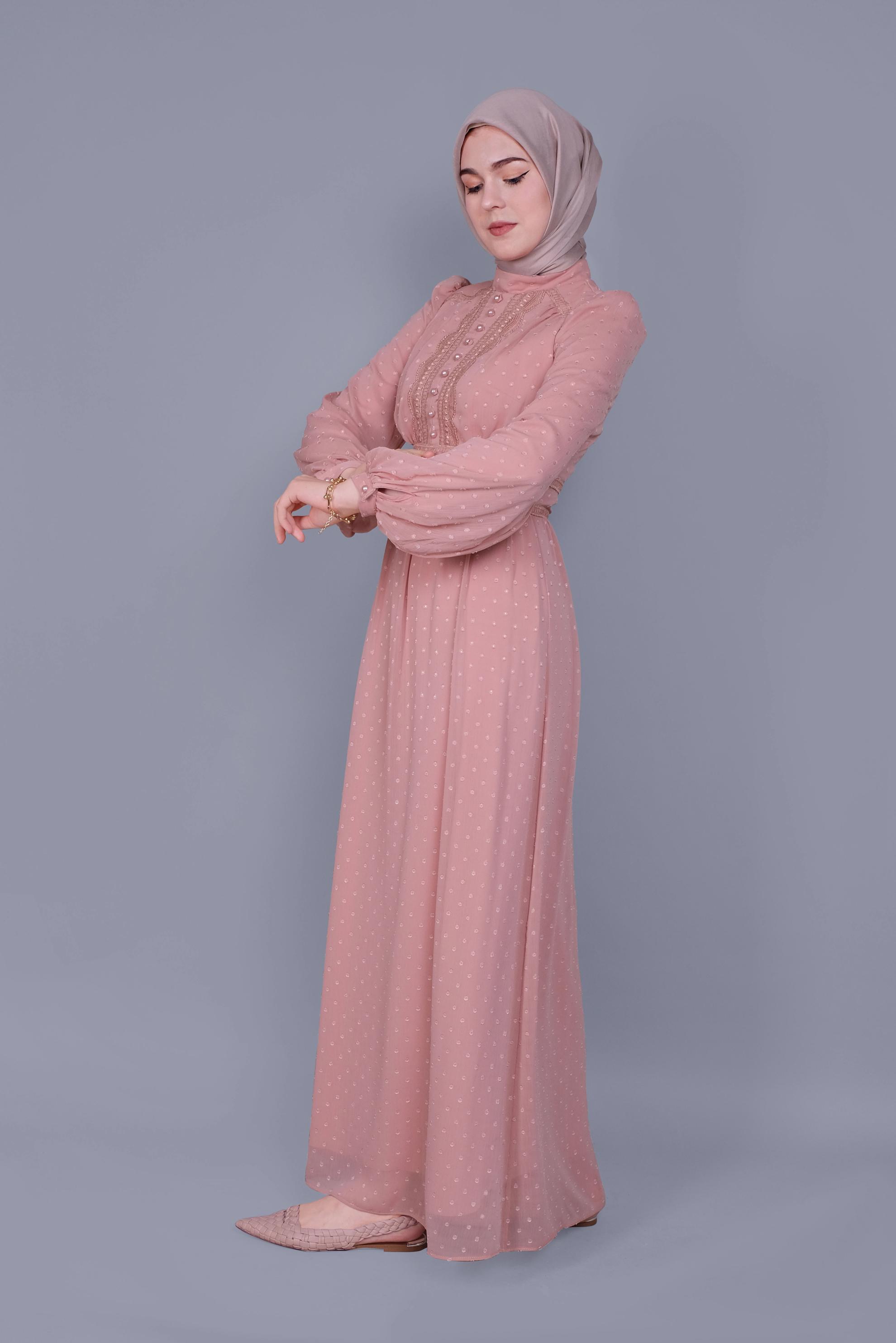 Tesettür giyim PUDRA DÜĞMELİ DANTEL DETAYLI ELBİSE 41621