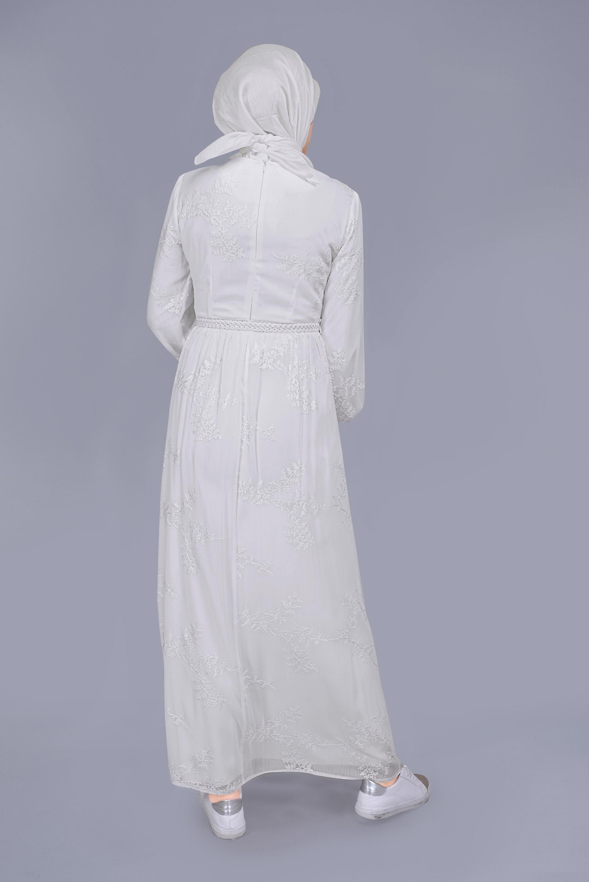 Tesettür giyim BEYAZ NAKIŞLI ELBİSE 41622 