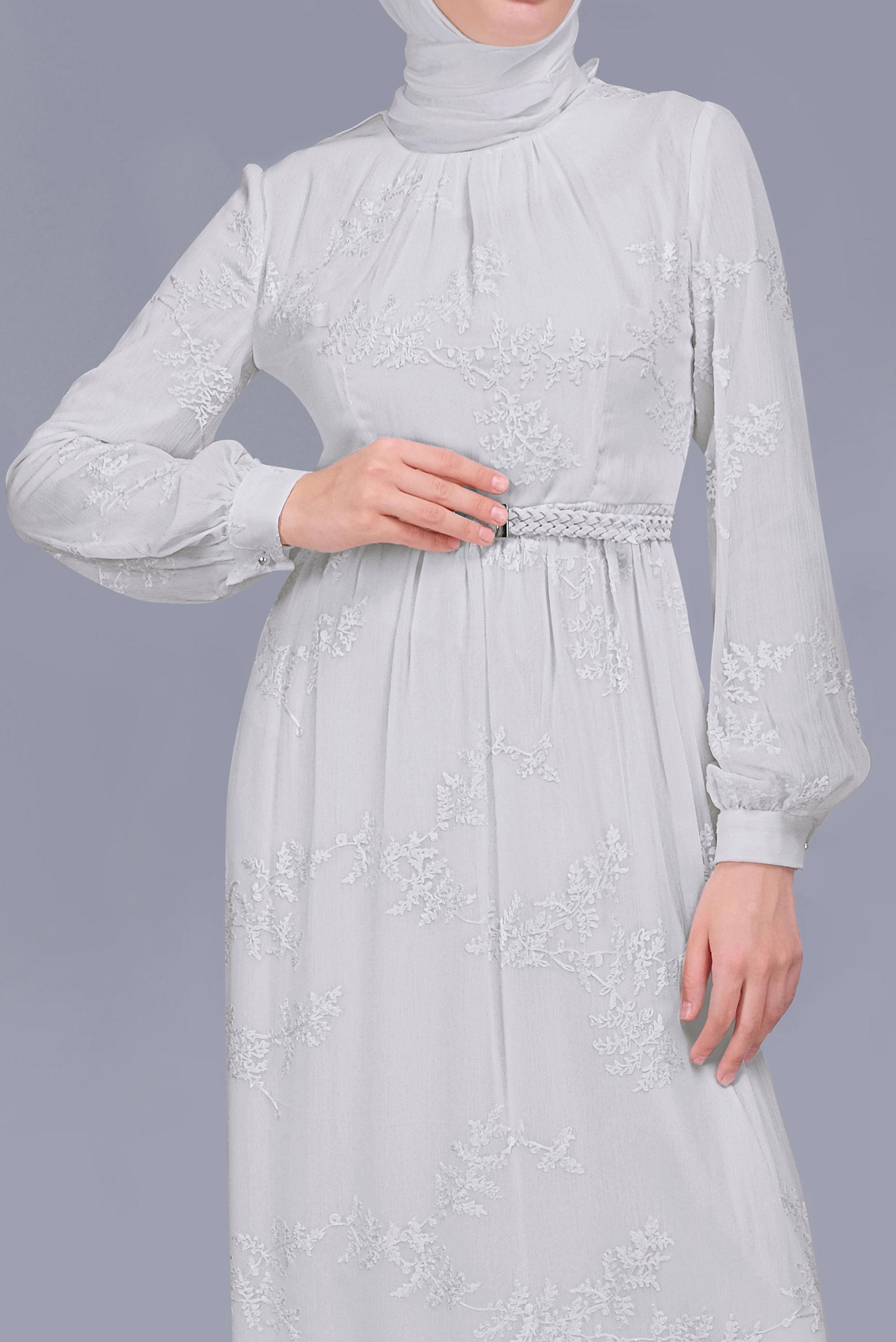 Tesettür giyim BEYAZ NAKIŞLI ELBİSE 41622 