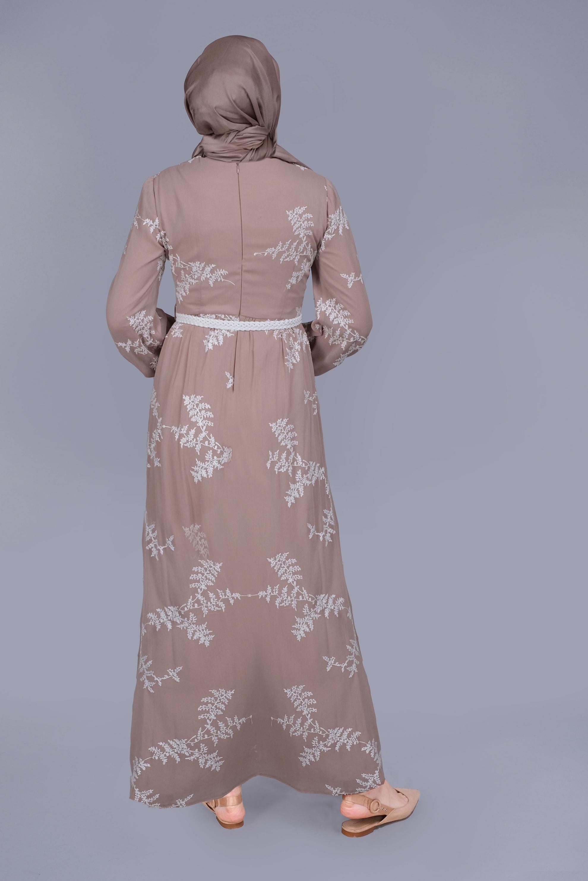 Tesettür giyim VİZON NAKIŞLI ELBİSE 41622 