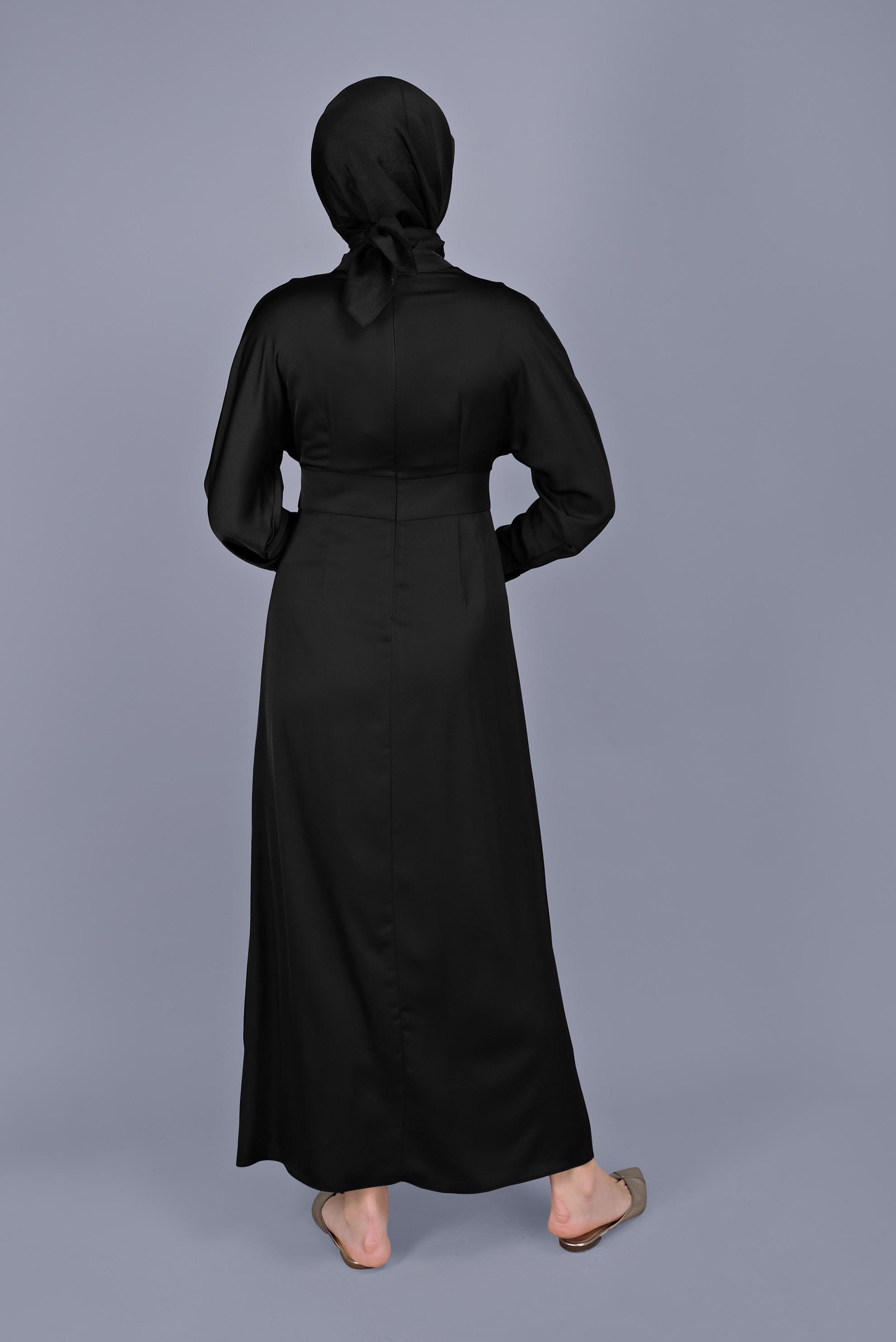 Tesettür giyim SİYAH YUVARLAK YAKA SATEN ELBİSE 41624 