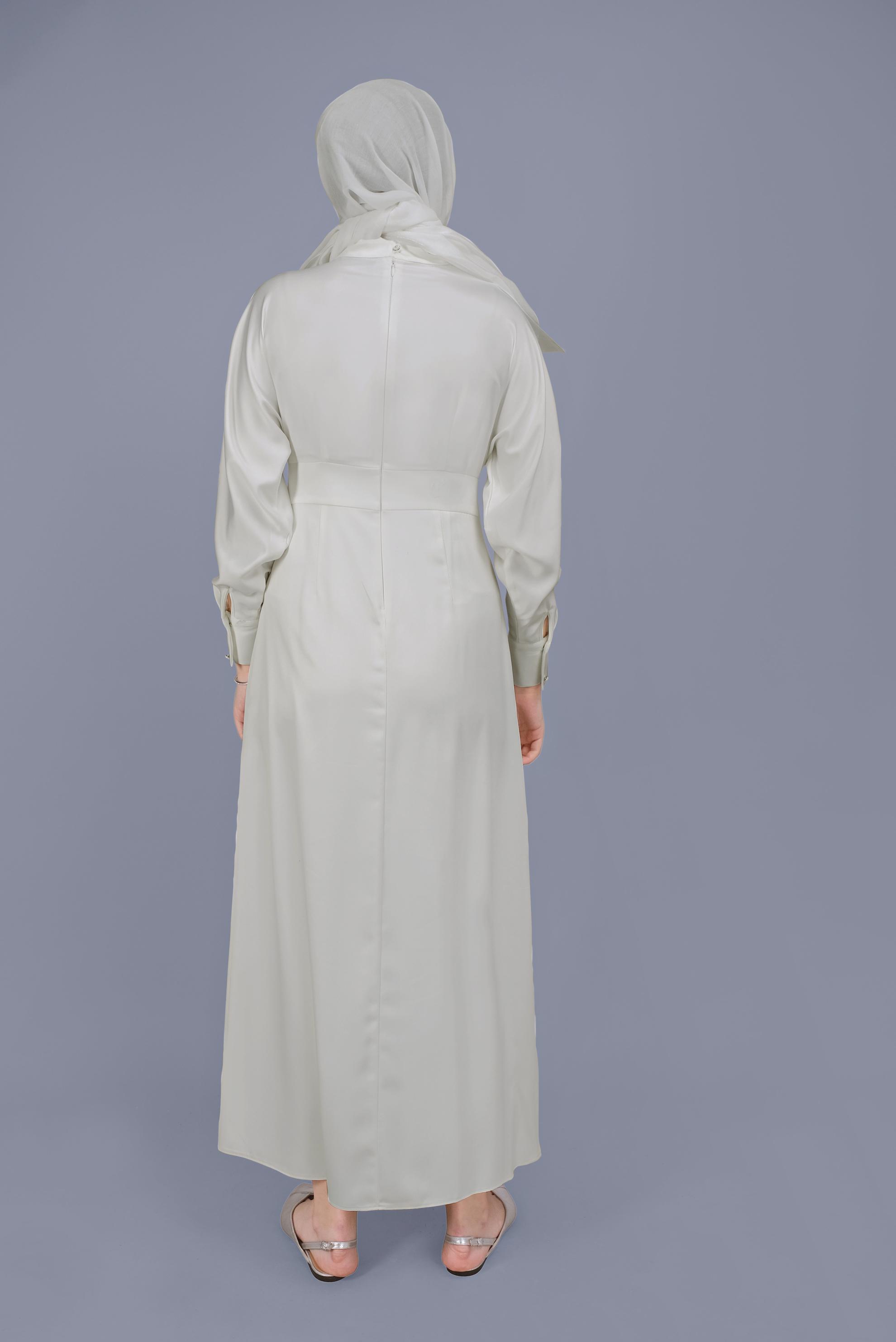 Tesettür giyim BEYAZ YUVARLAK YAKA SATEN ELBİSE 41624 