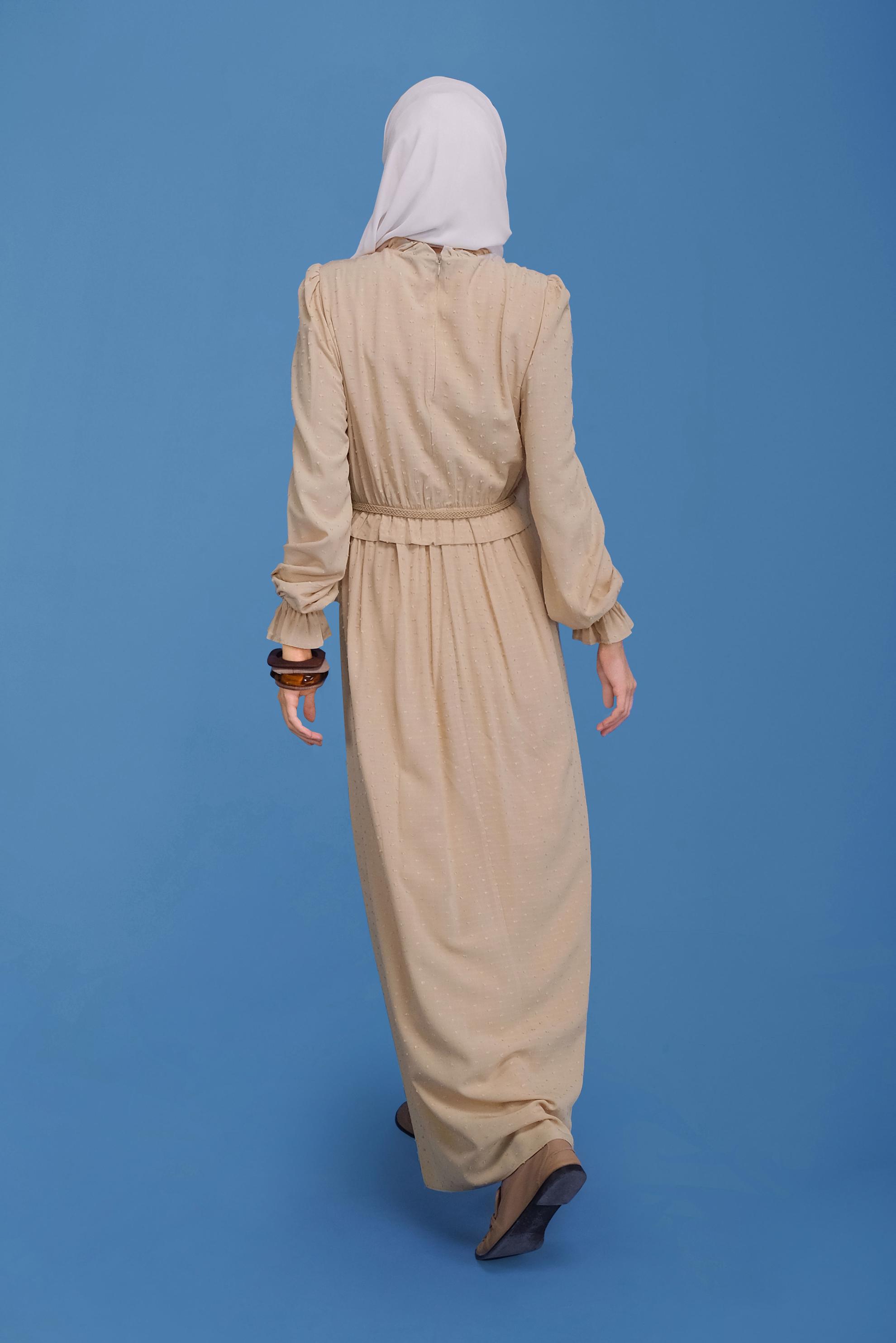 Tesettür giyim BEJ MANŞETLERİ LASTİKLİ YAKASI BÜZGÜLÜ ELBİSE 41629 