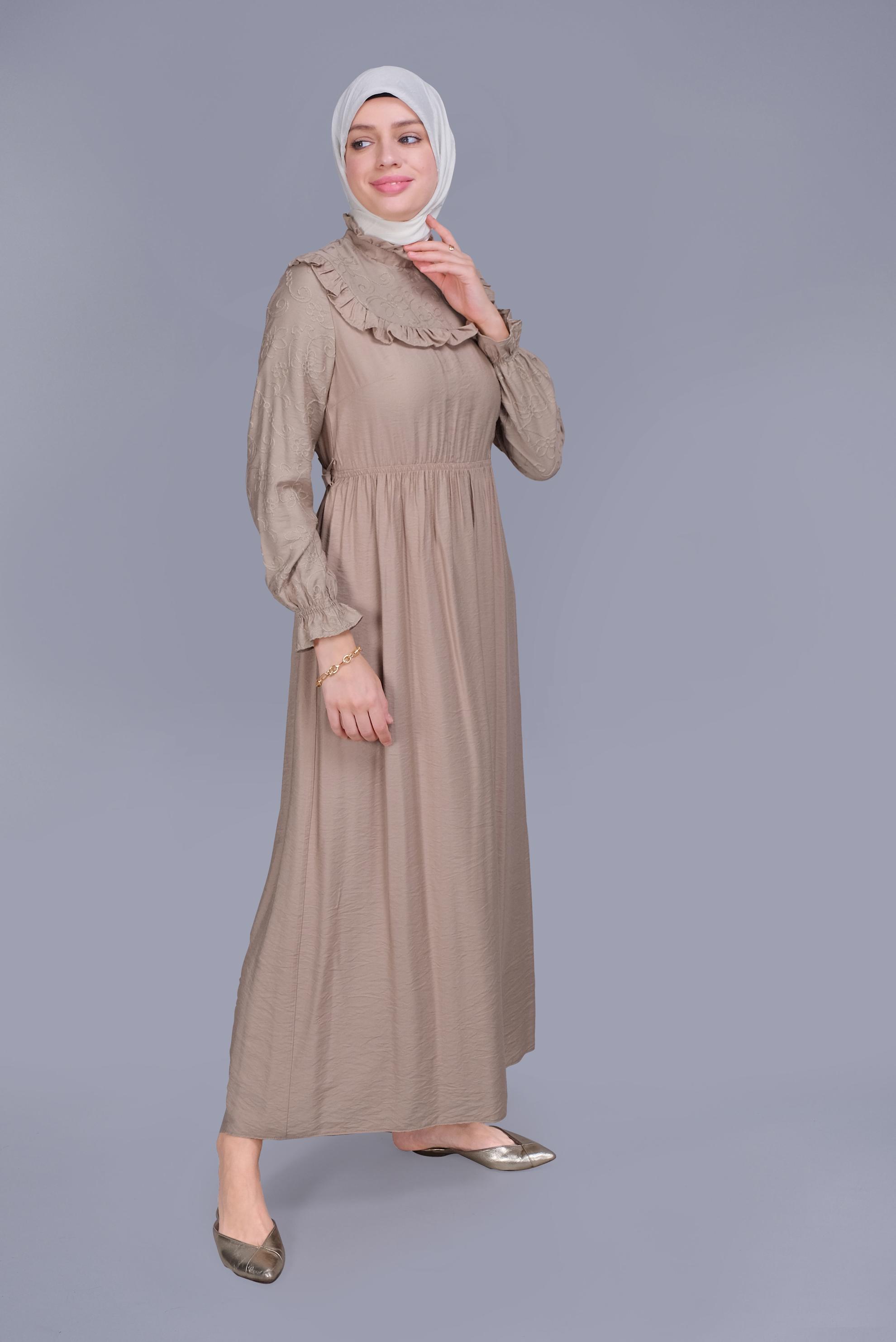 Tesettür giyim BEJ FIRFIRLI KUŞAKLI ELBİSE 41644 