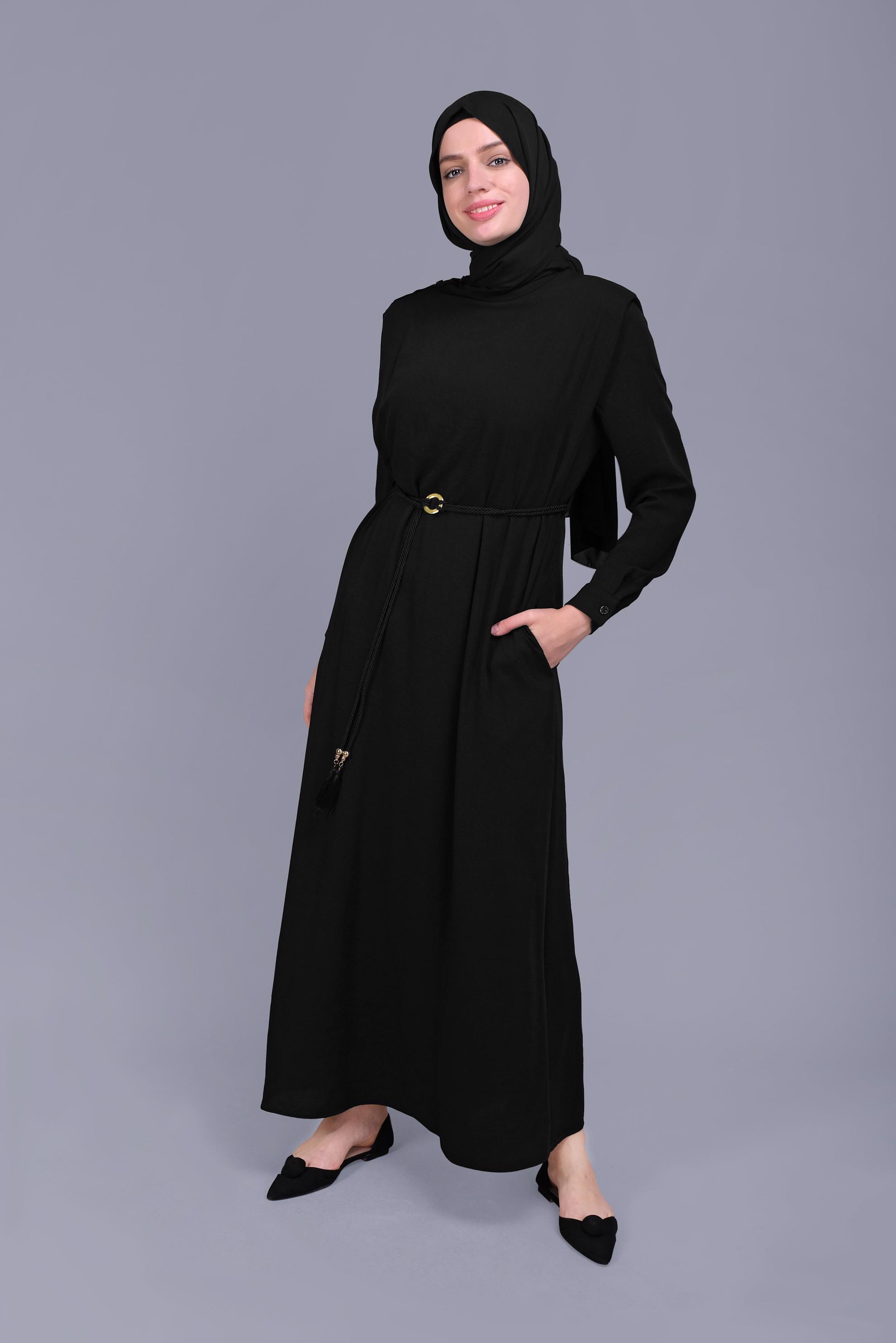 Tesettür giyim SİYAH KEMER DETAYLI ELBİSE 41645 