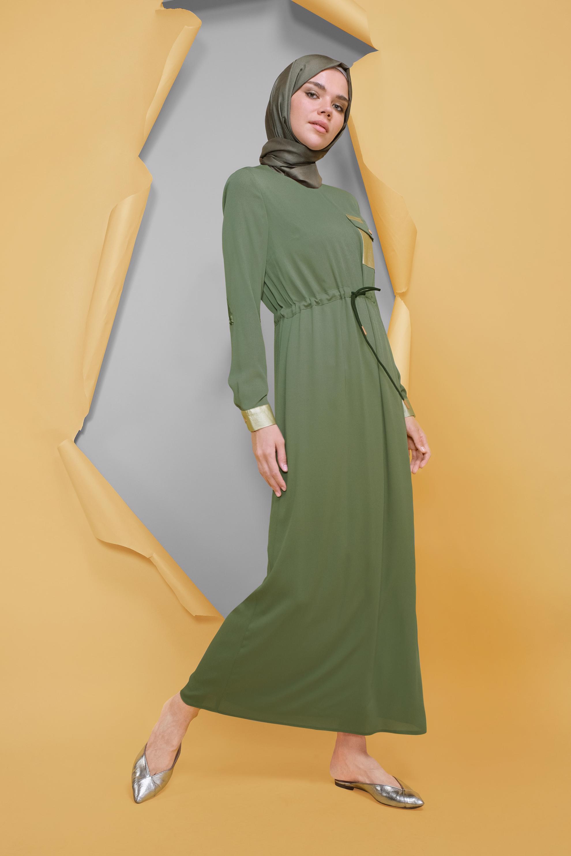 Tesettür giyim HAKİ YALDIZ BASKILI BELDEN BAĞCIKLI ELBİSE 41734 