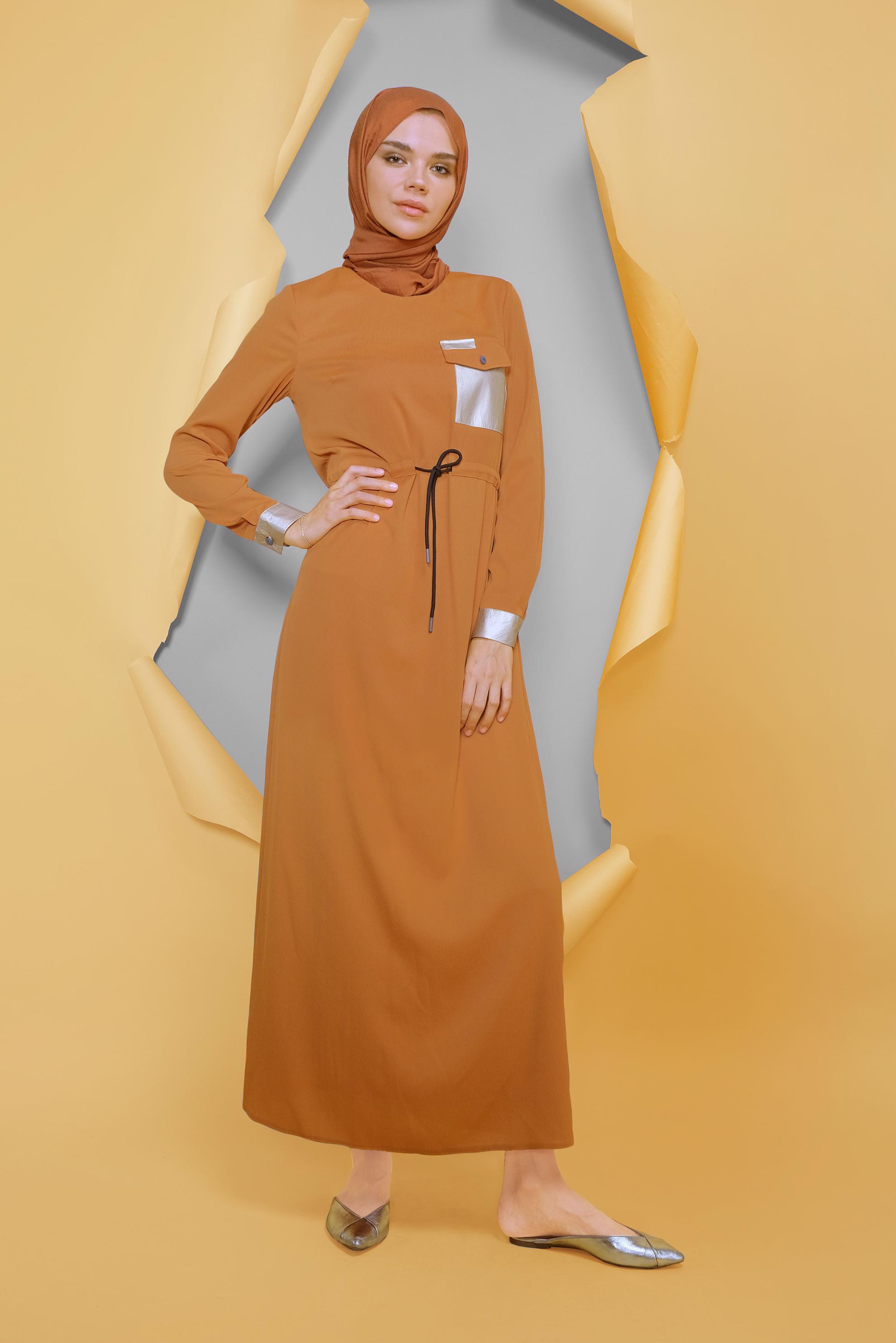 Tesettür giyim SARI YALDIZ BASKILI BELDEN BAĞCIKLI ELBİSE 41734 