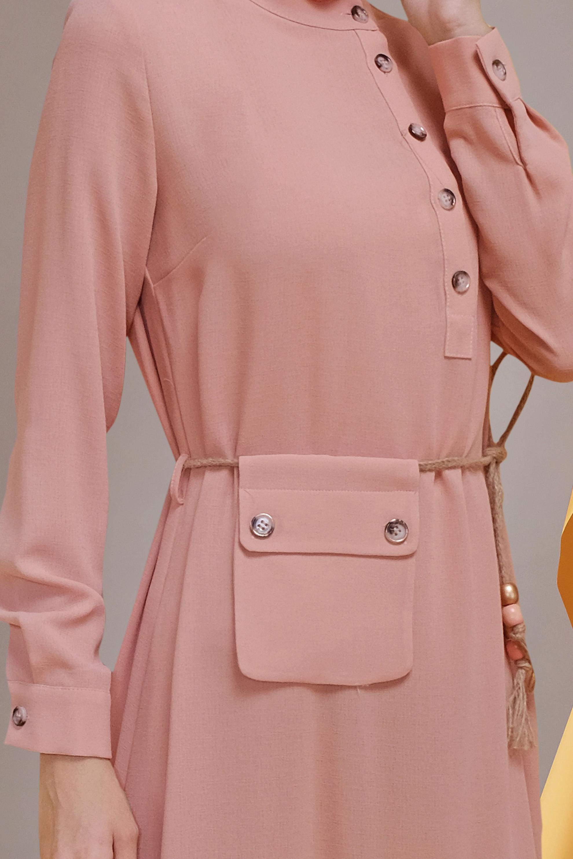 Tesettür giyim PUDRA KEMER DETAYLI DÜĞMELİ ELBİSE 41736 