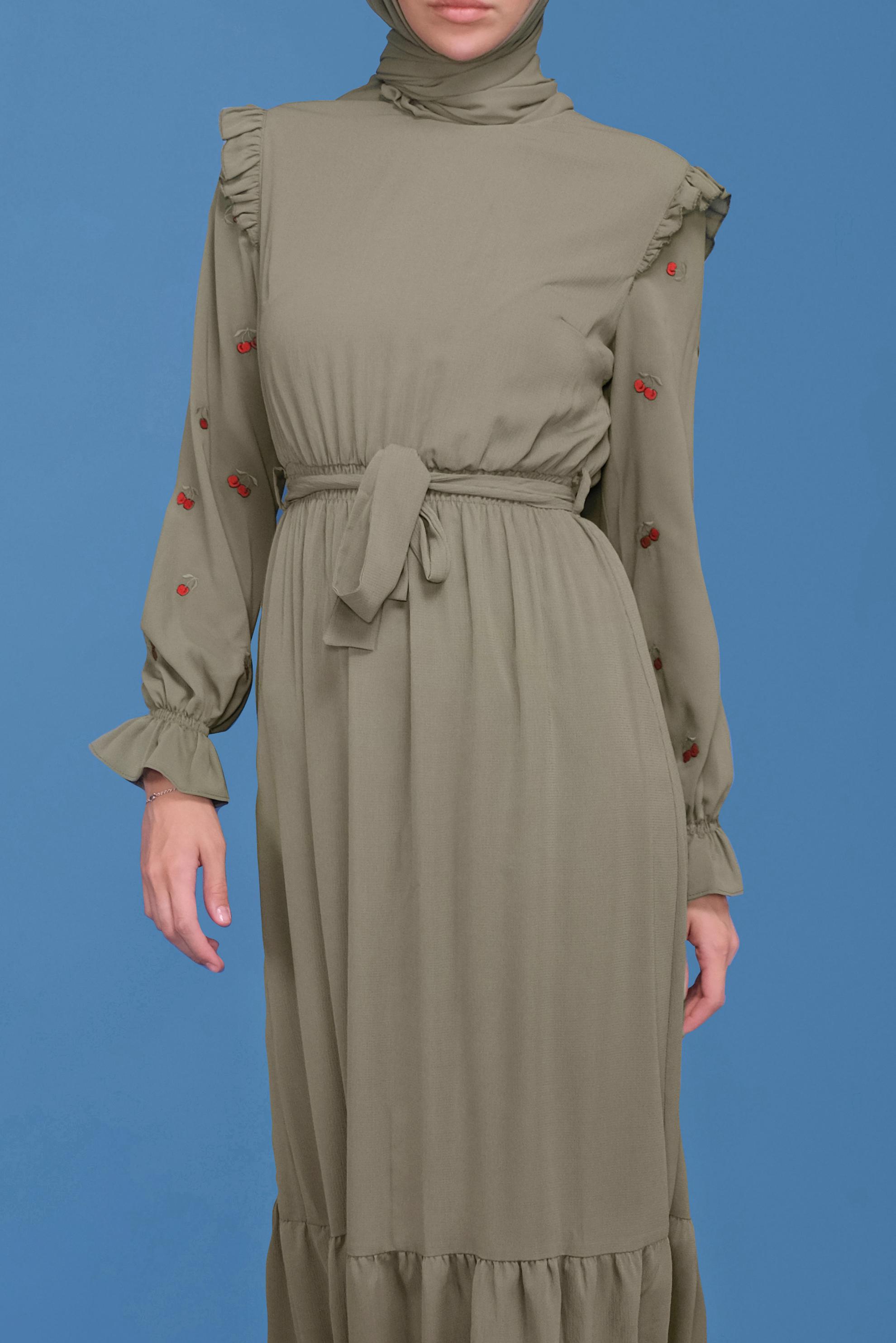 Tesettür giyim HAKİ İŞLEME DETAYLI KUŞAKLI ELBİSE 41740 