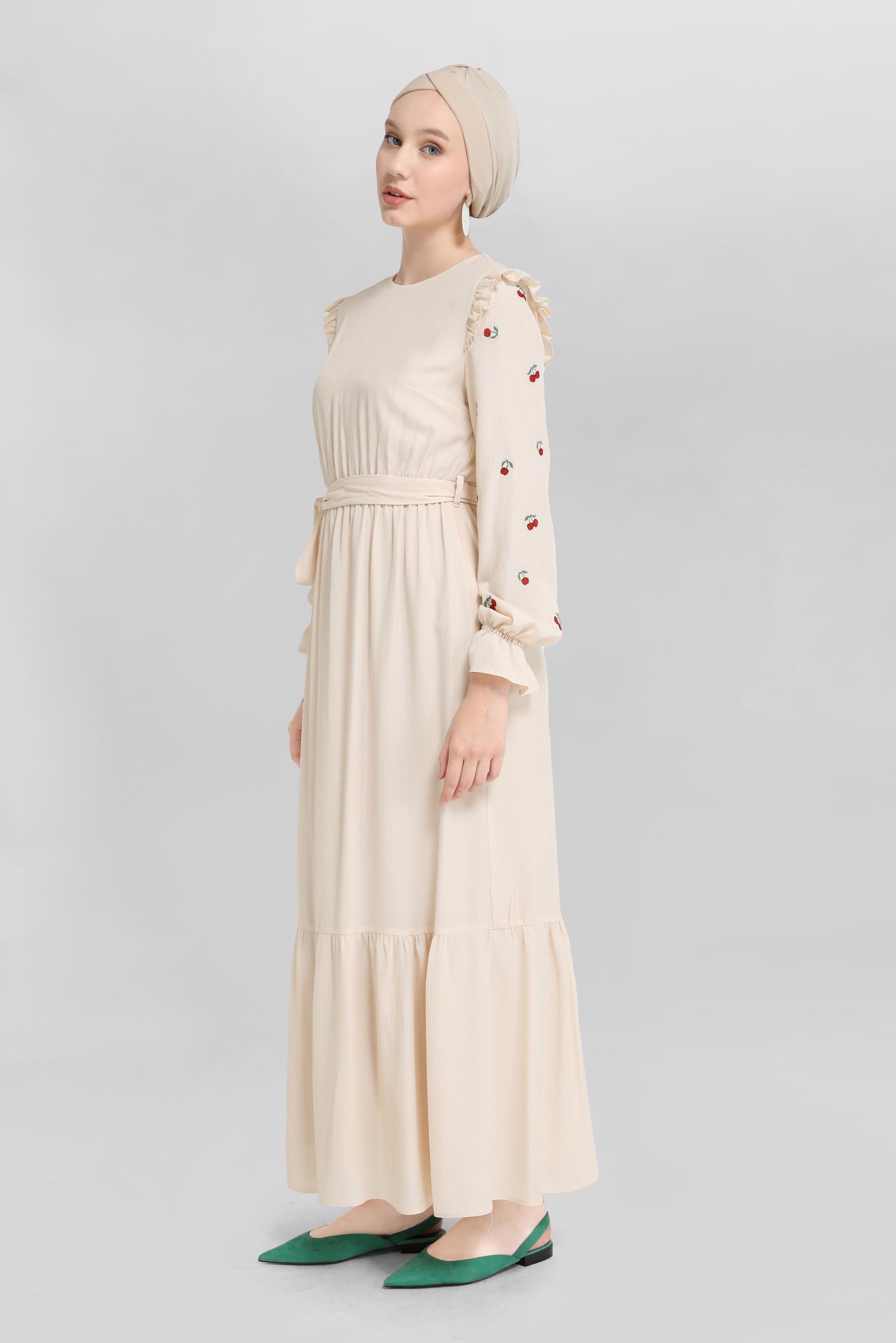 Tesettür giyim EKRU İŞLEME DETAYLI KUŞAKLI ELBİSE 41740 