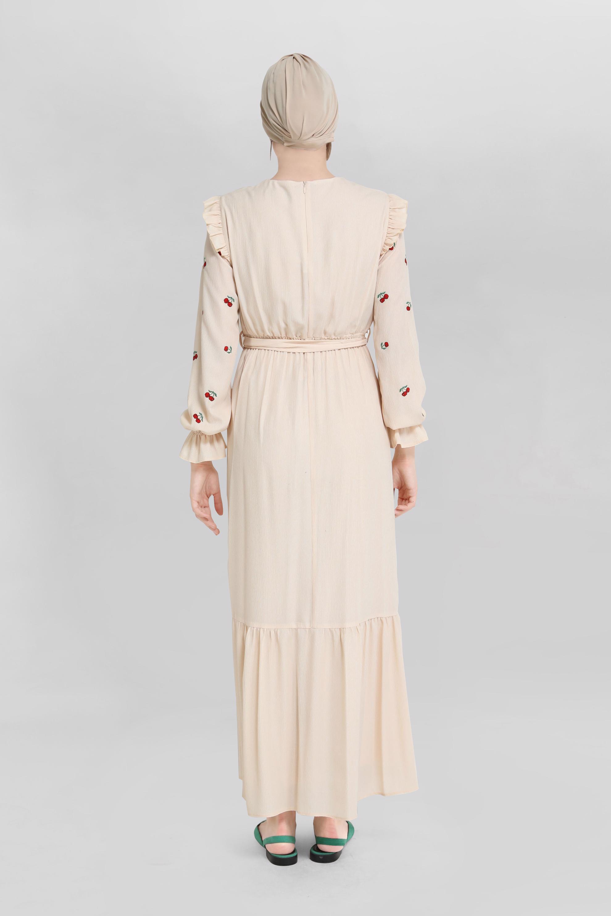 Tesettür giyim EKRU İŞLEME DETAYLI KUŞAKLI ELBİSE 41740 