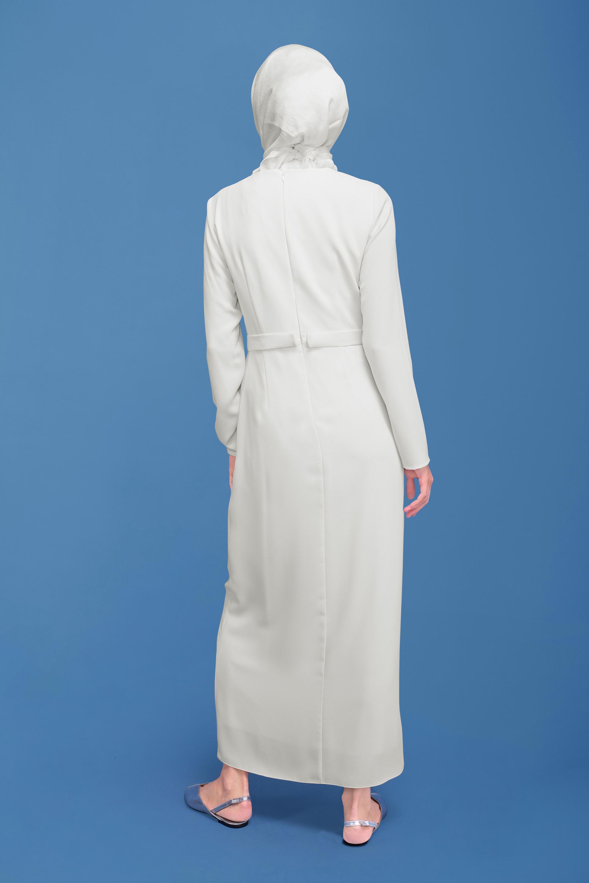 Tesettür giyim EKRU ŞERİT DETAYLI KREP ELBİSE 41776 