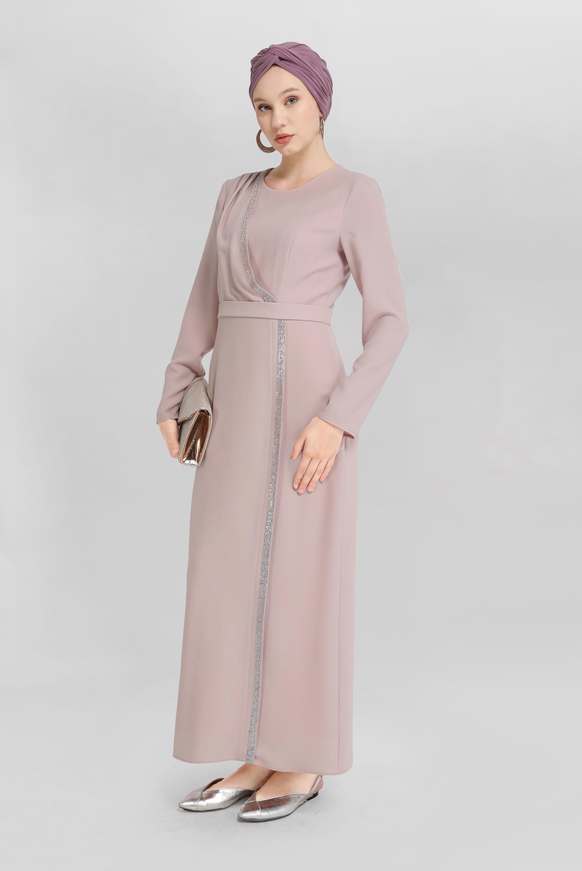 Tesettür giyim PUDRA ŞERİT DETAYLI KREP ELBİSE 41776 