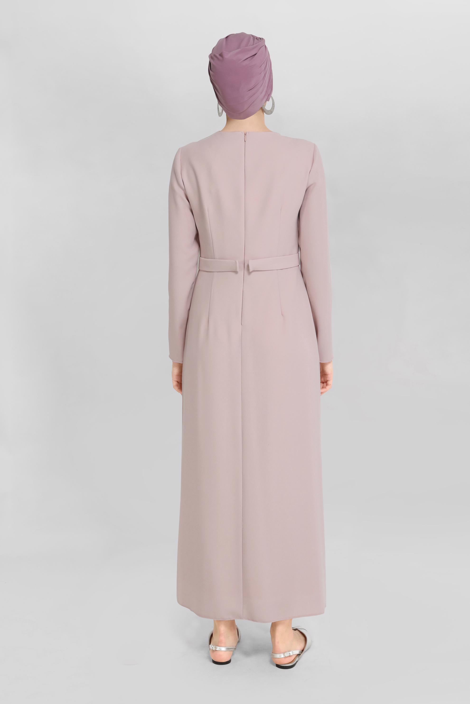 Tesettür giyim PUDRA ŞERİT DETAYLI KREP ELBİSE 41776 