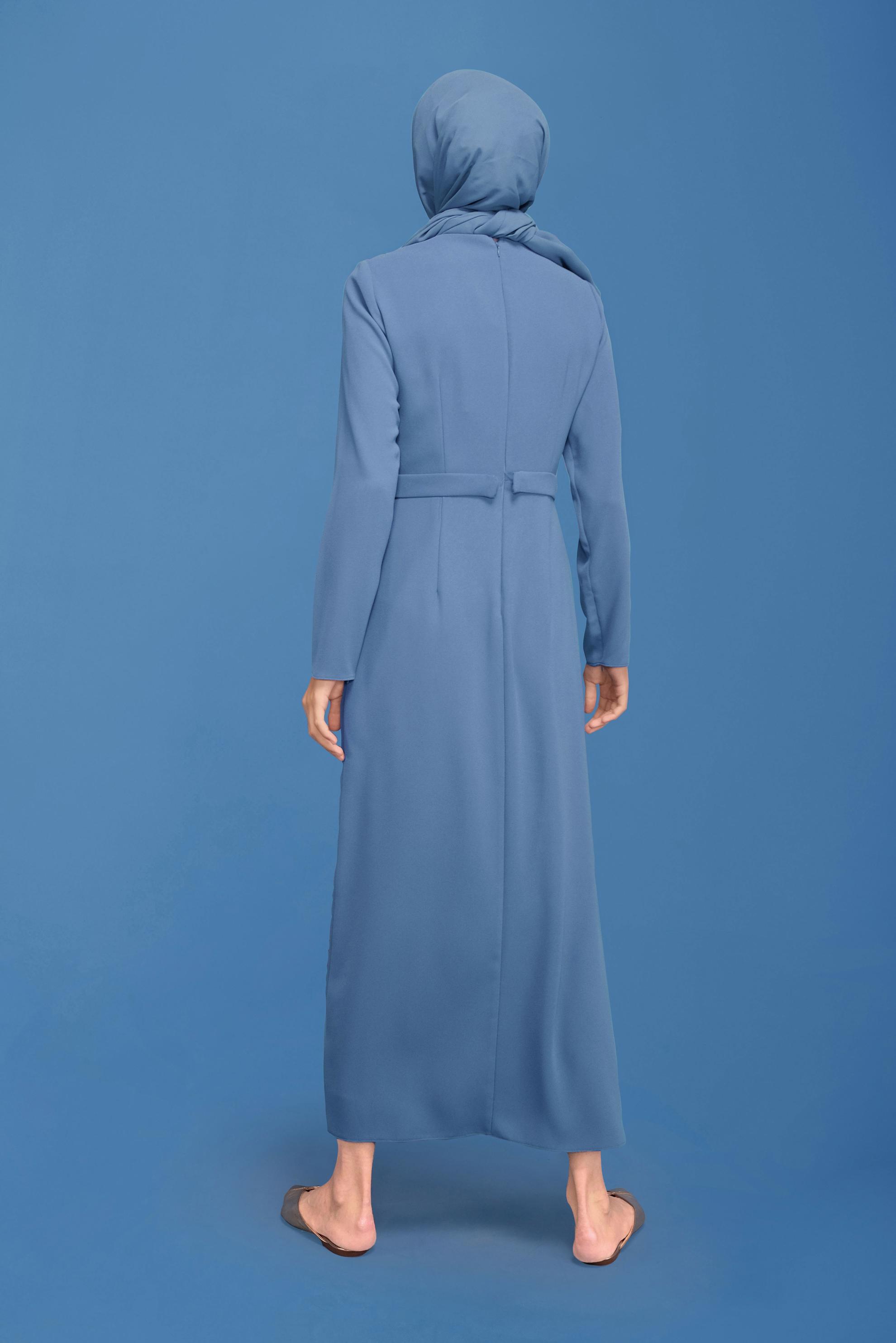 Tesettür giyim LACİVERT ŞERİT DETAYLI KREP ELBİSE 41776 