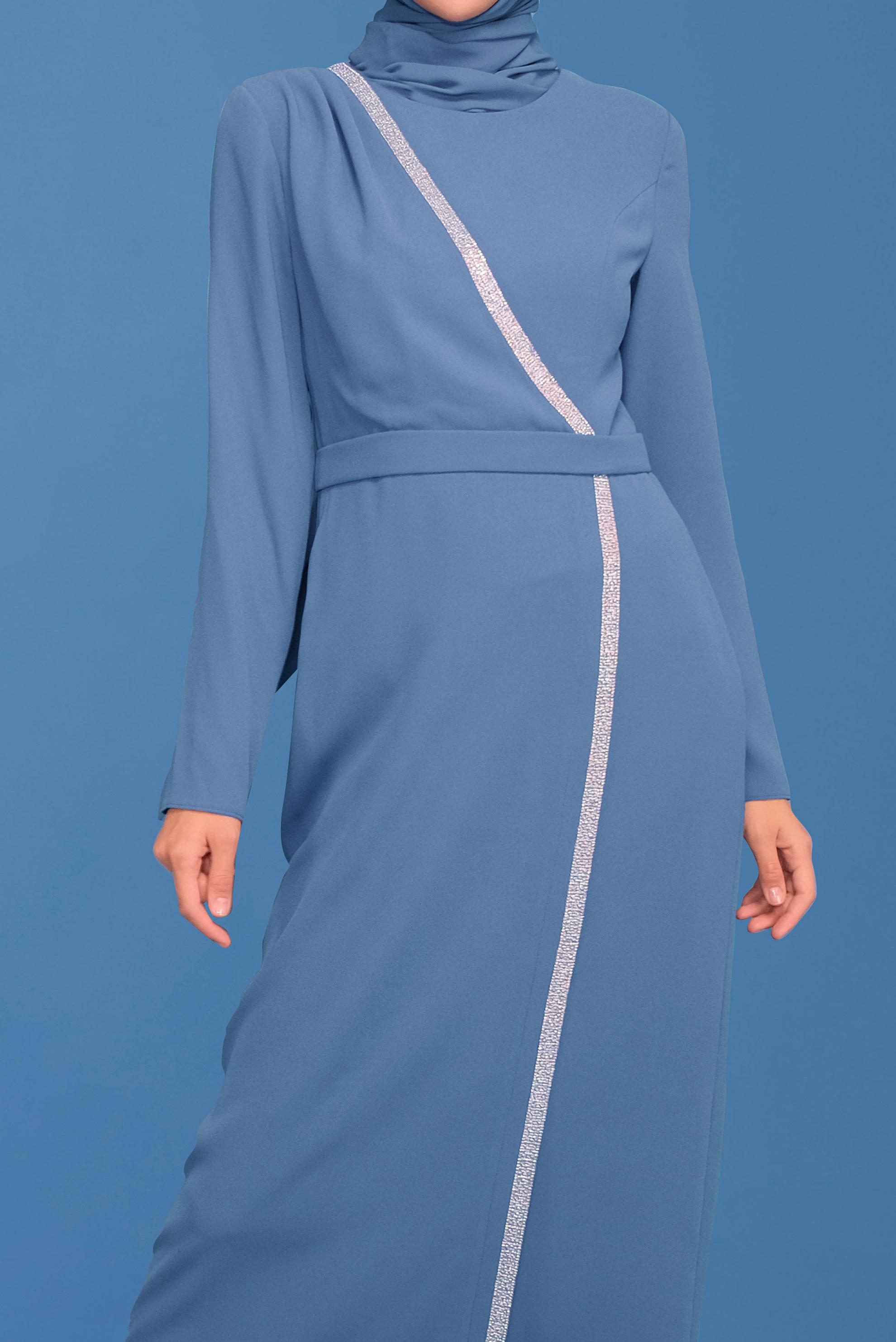 Tesettür giyim LACİVERT ŞERİT DETAYLI KREP ELBİSE 41776 