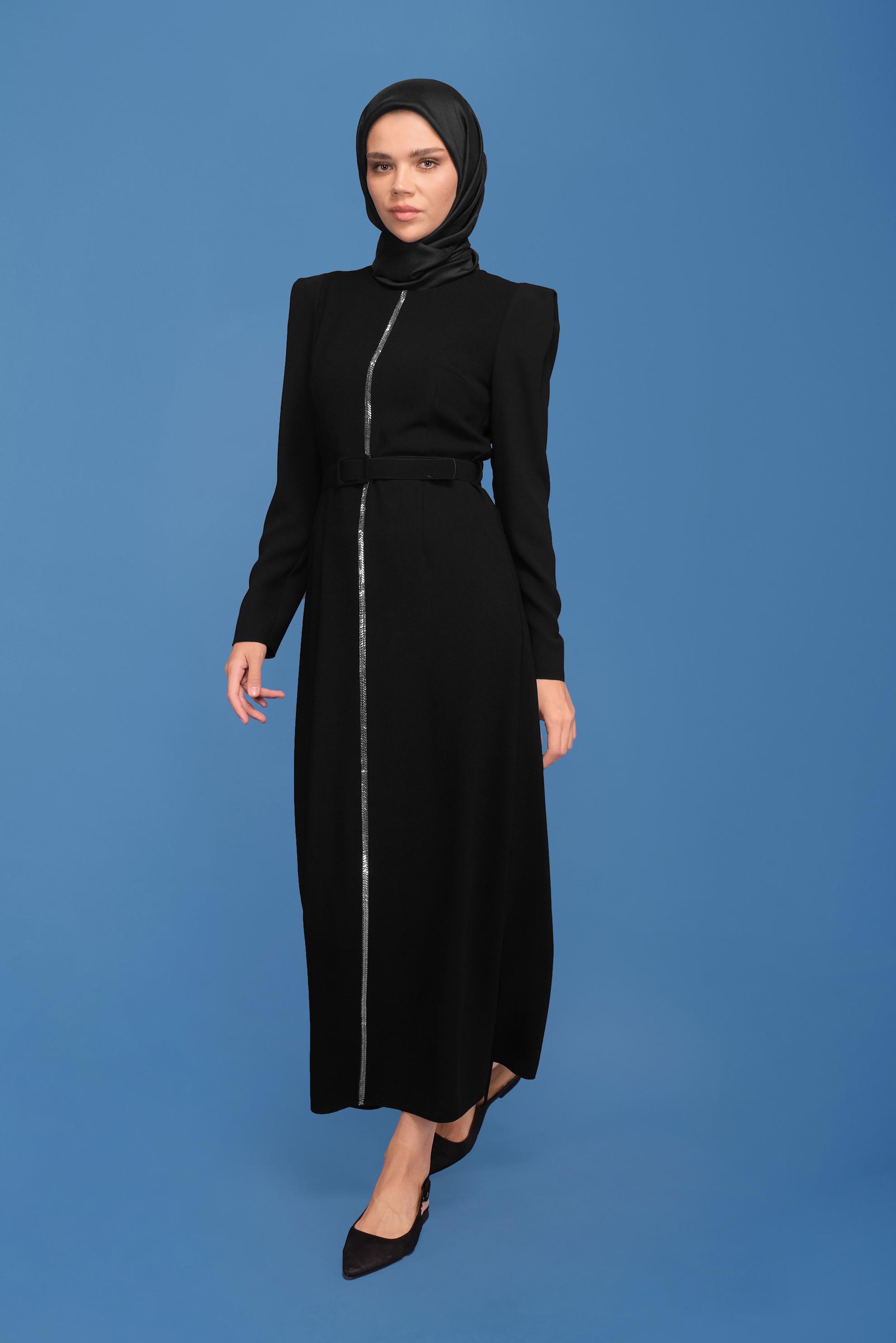 Tesettür giyim SİYAH KEMERLİ TAŞLI ELBİSE 41778