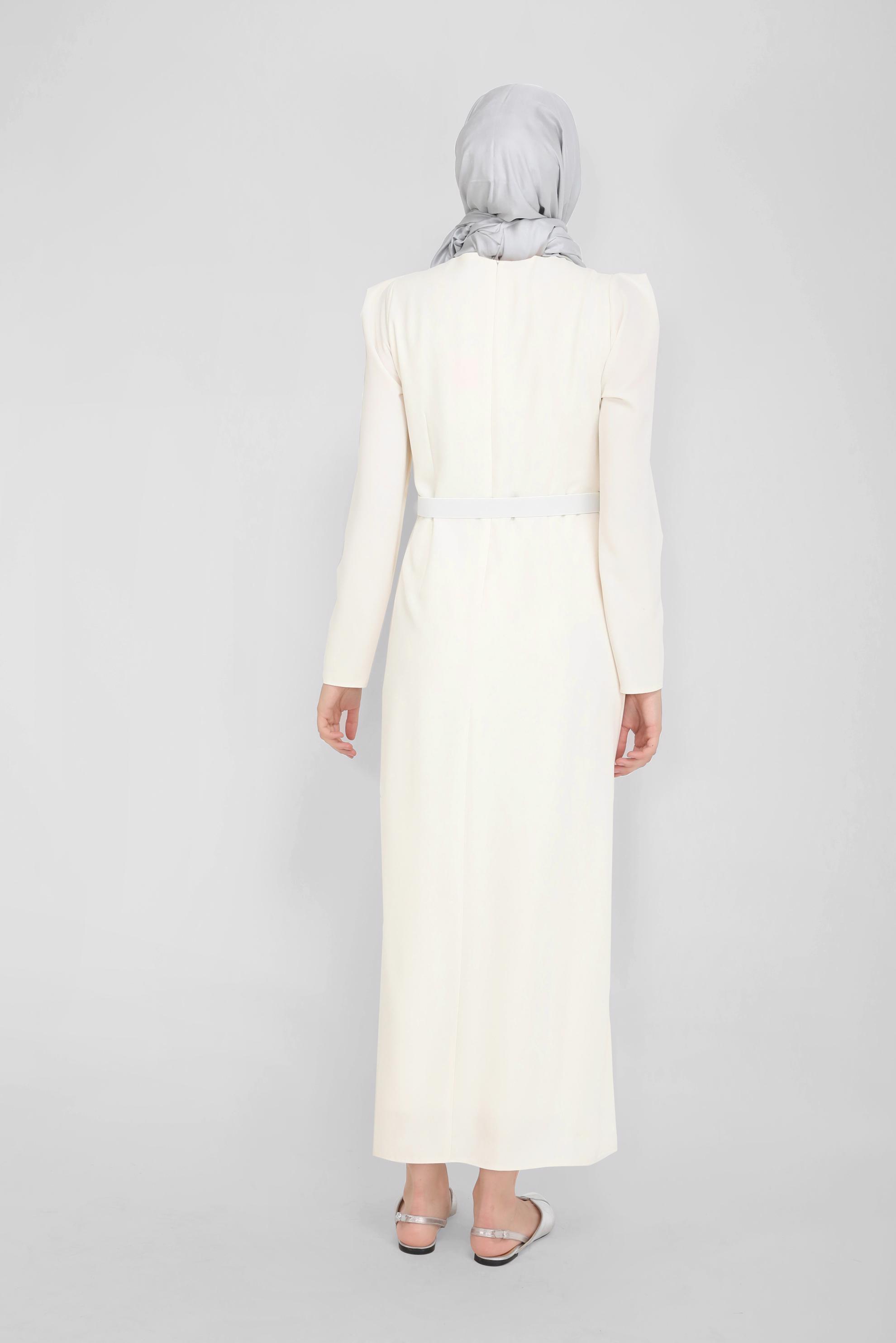 Tesettür giyim EKRU KEMERLİ TAŞLI ELBİSE 41778