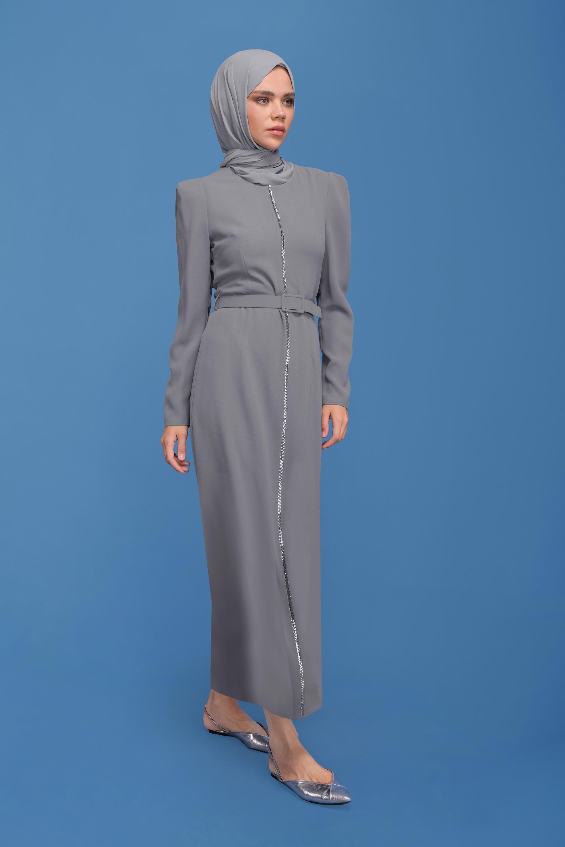Tesettür giyim GRİ KEMERLİ TAŞLI ELBİSE 41778