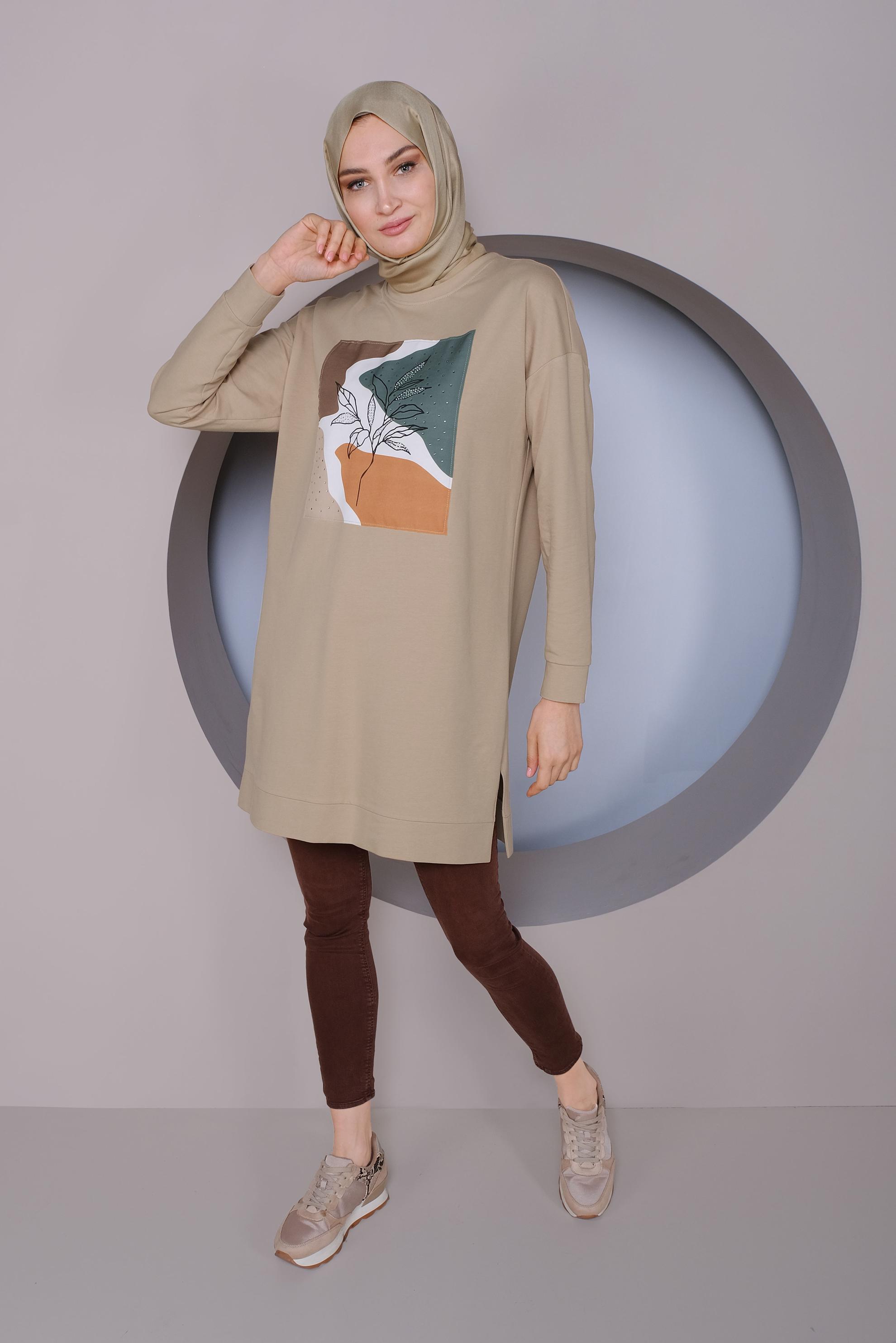 Tesettür giyim BEJ BASKI DETAYLI EŞOFMAN TUNİK 41393