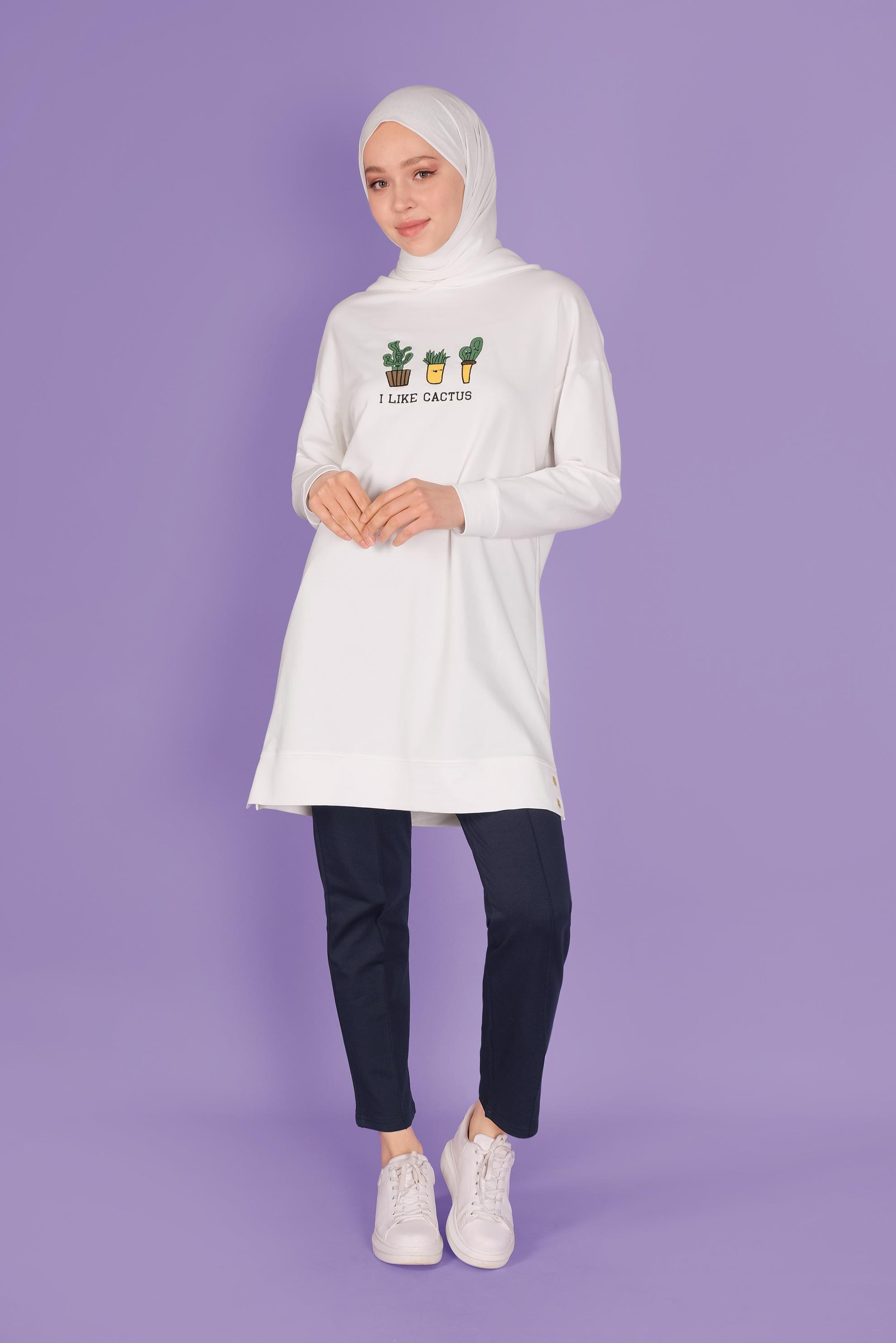 Tesettür giyim BEYAZ NAKIŞLI  EŞOFMAN TUNİK 41432 