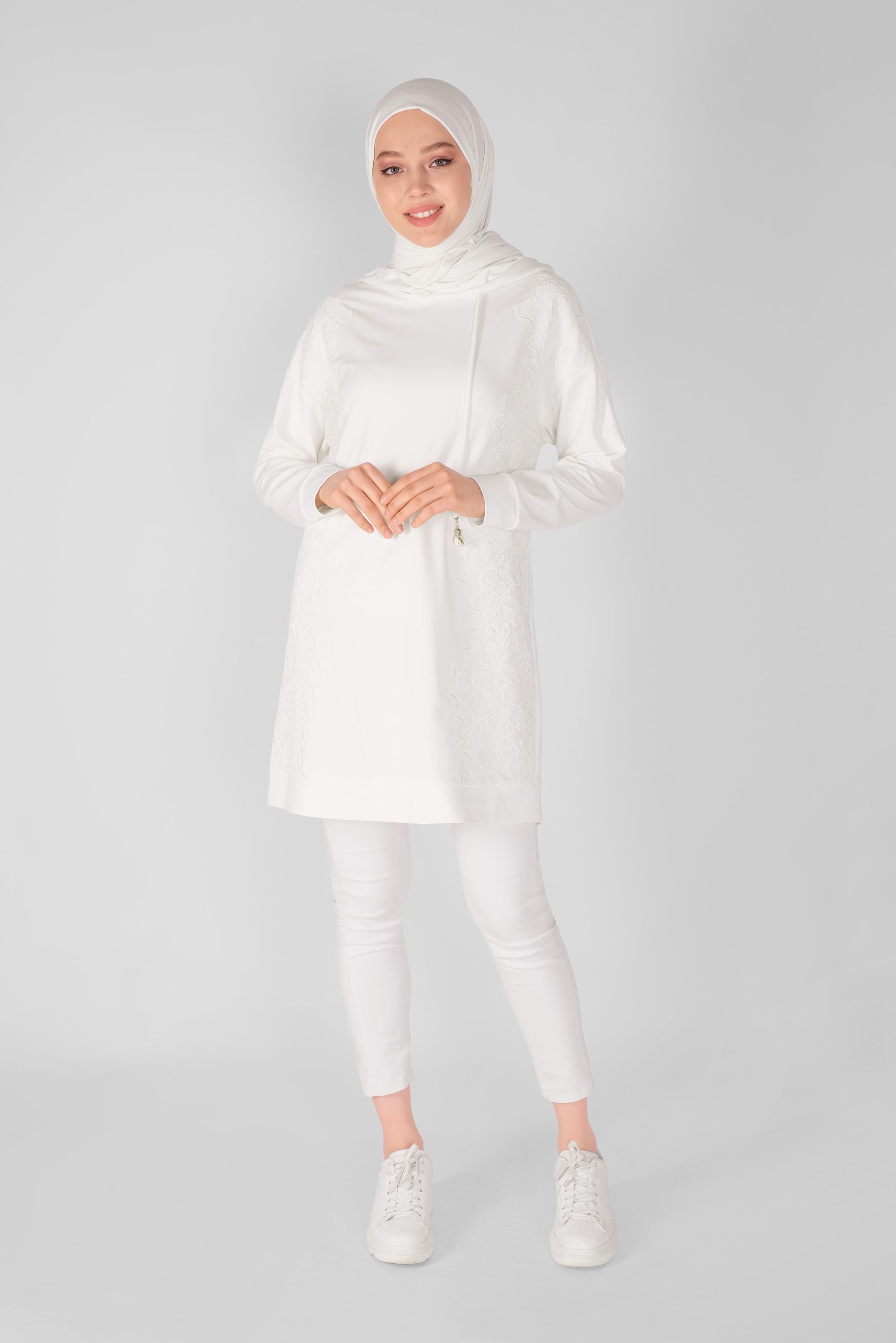 Tesettür giyim BEYAZ DANTEL DESENLİ EŞOFMAN TUNİK 41433 