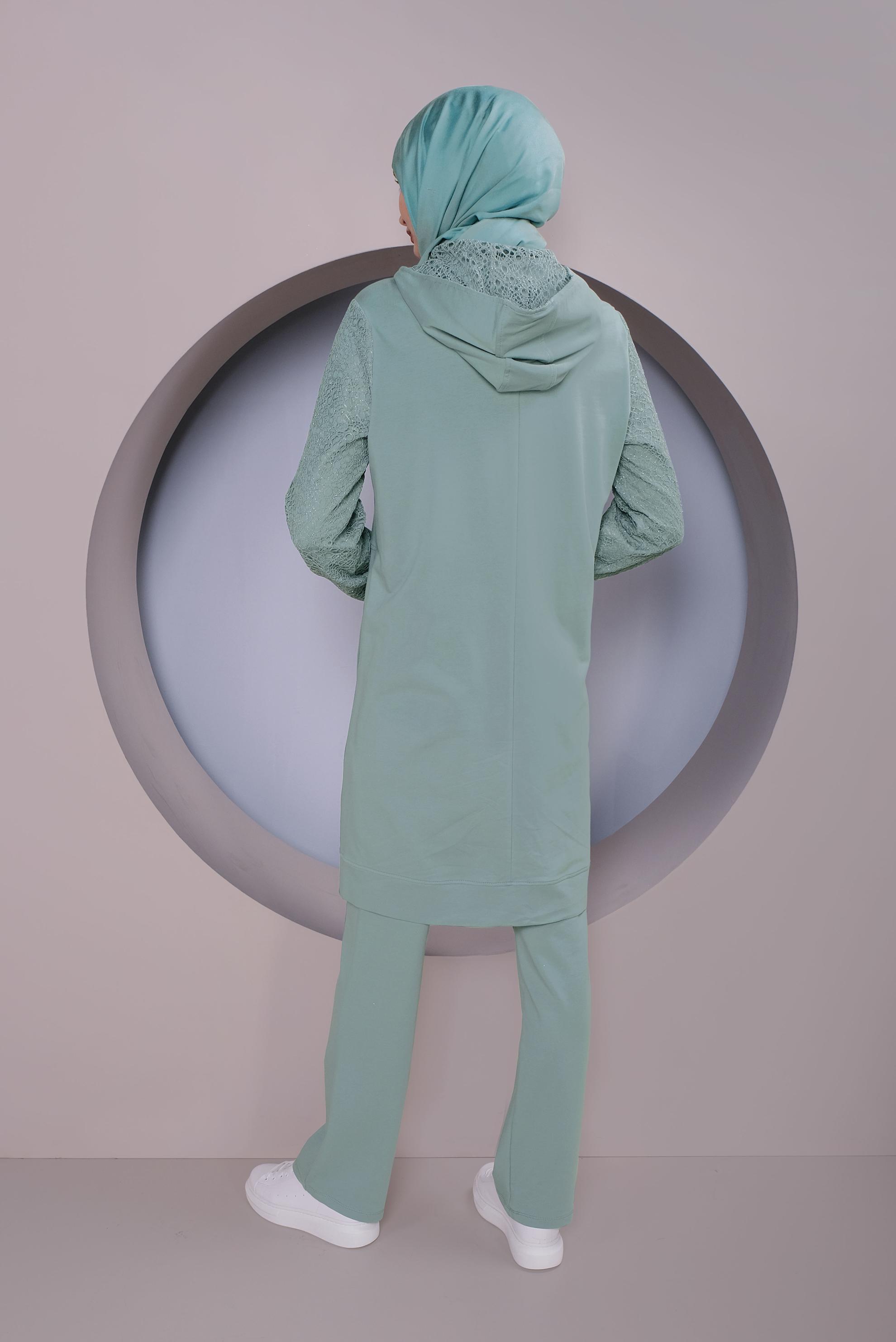 Hijab clothing GREEN GUIPURE DETAIL 2-PIECE TRACKSUIT SET WITH PANTS 41436 