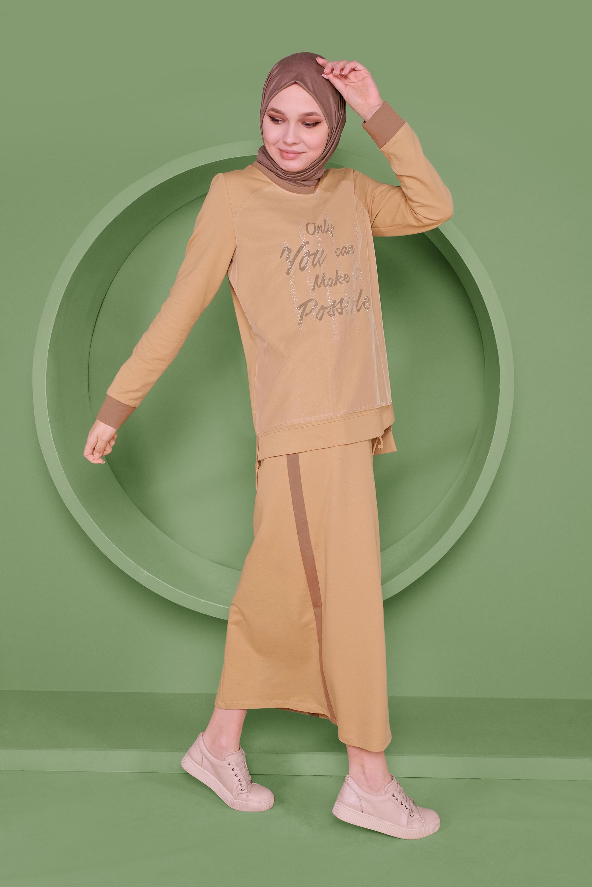Tesettür giyim KAHVE NAKIŞLI TAŞ BASKILI ETEKLİ EŞOFMAN TAKIM 41438