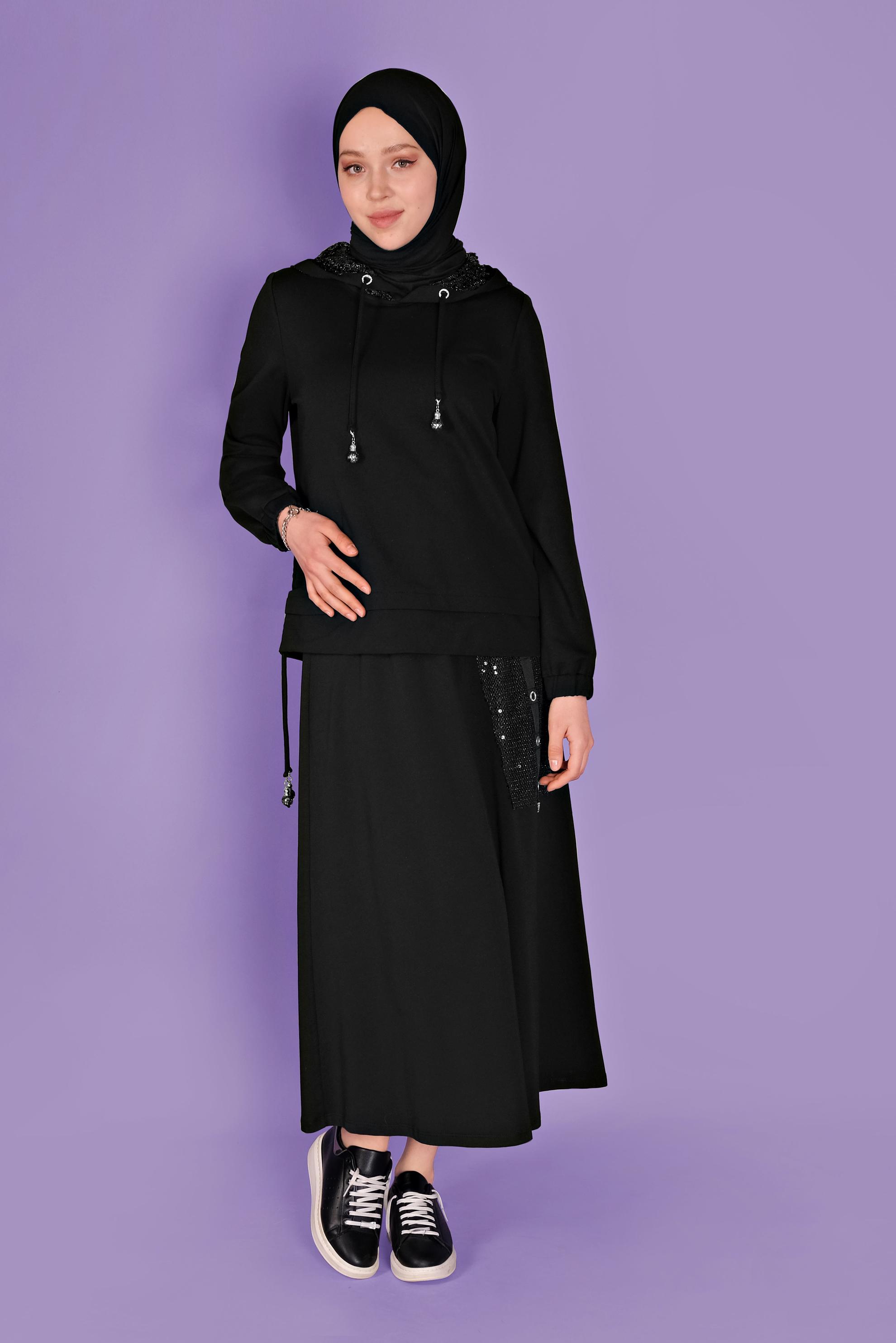 Tesettür giyim SİYAH PULLU KAPÜŞON DETAYLI ETEKLİ EŞOFMAN TAKIM 41455 