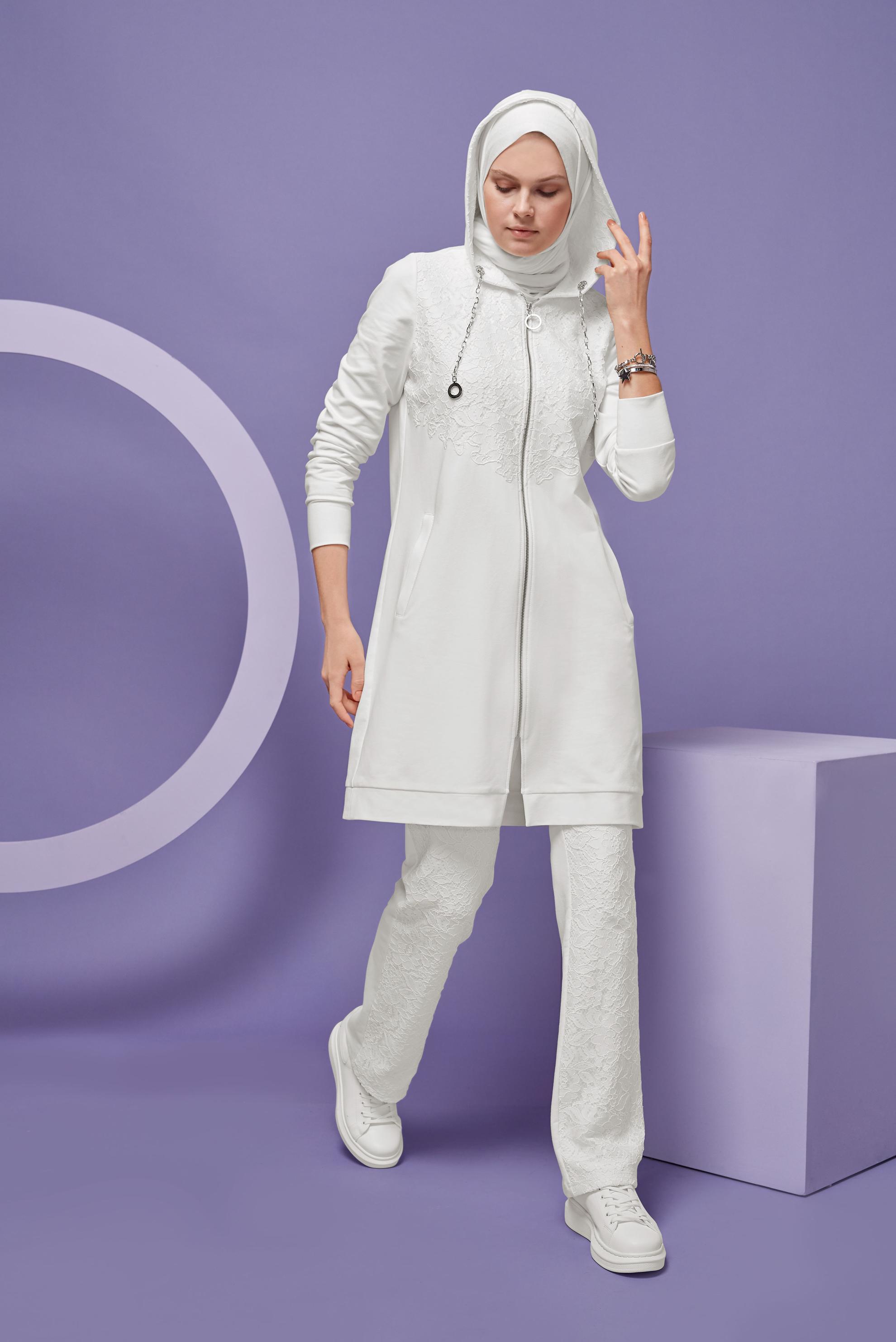 Tesettür giyim BEYAZ DANTEL KOMBİNLİ KAPÜŞONLU PANTOLONLU EŞOFMAN TAKIM 41461 