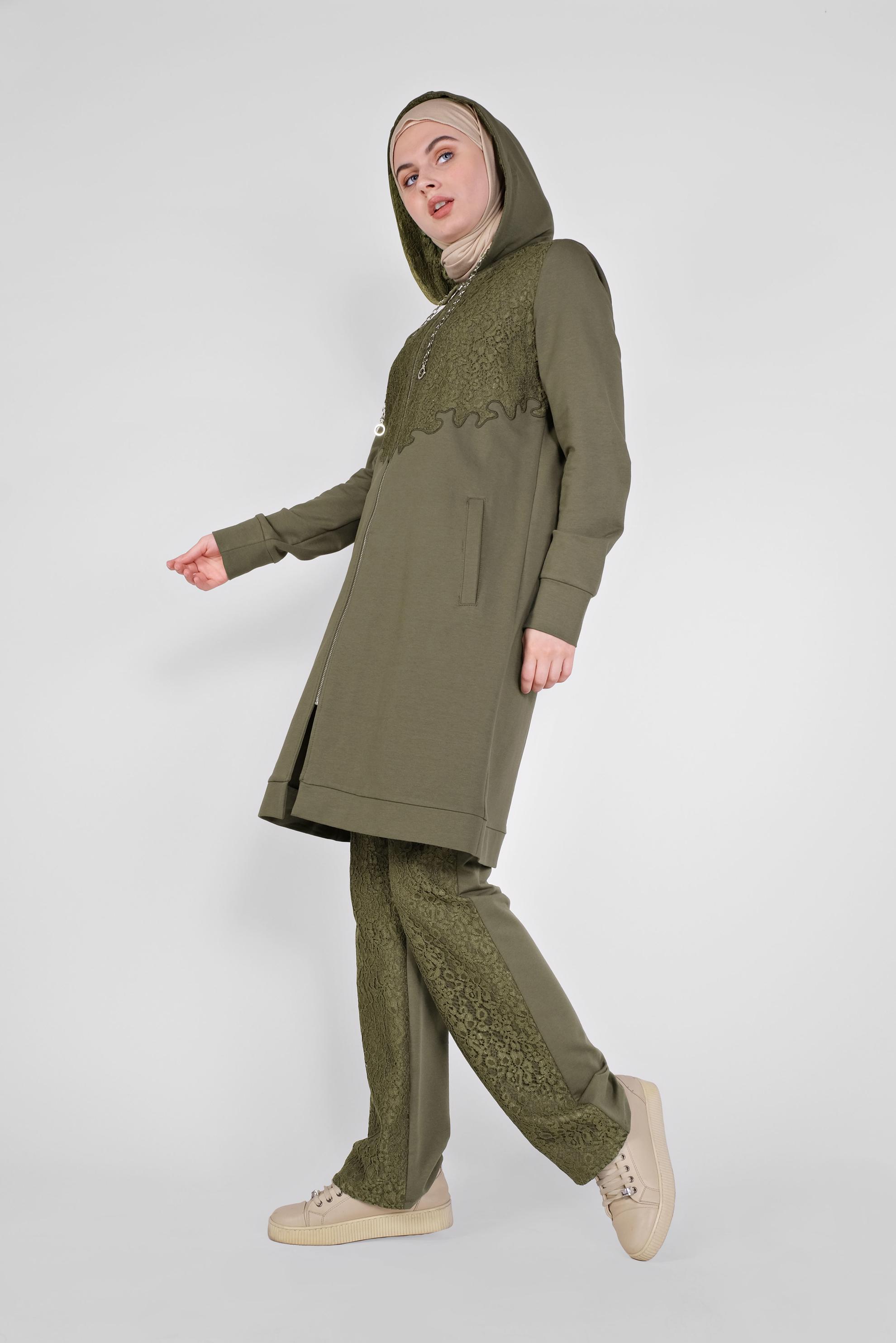 Tesettür giyim HAKİ DANTEL KOMBİNLİ KAPÜŞONLU PANTOLONLU EŞOFMAN TAKIM 41461 