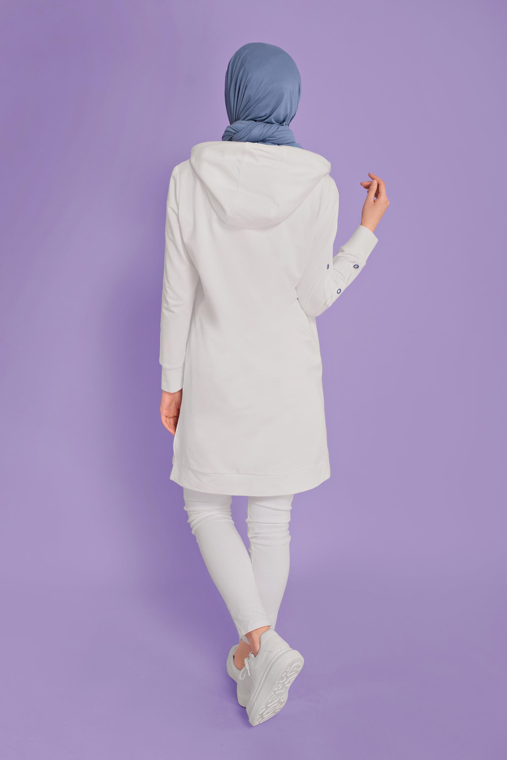 Tesettür giyim BEYAZ KUŞGÖZÜ DETAYLI EŞOFMAN TUNİK 41477 