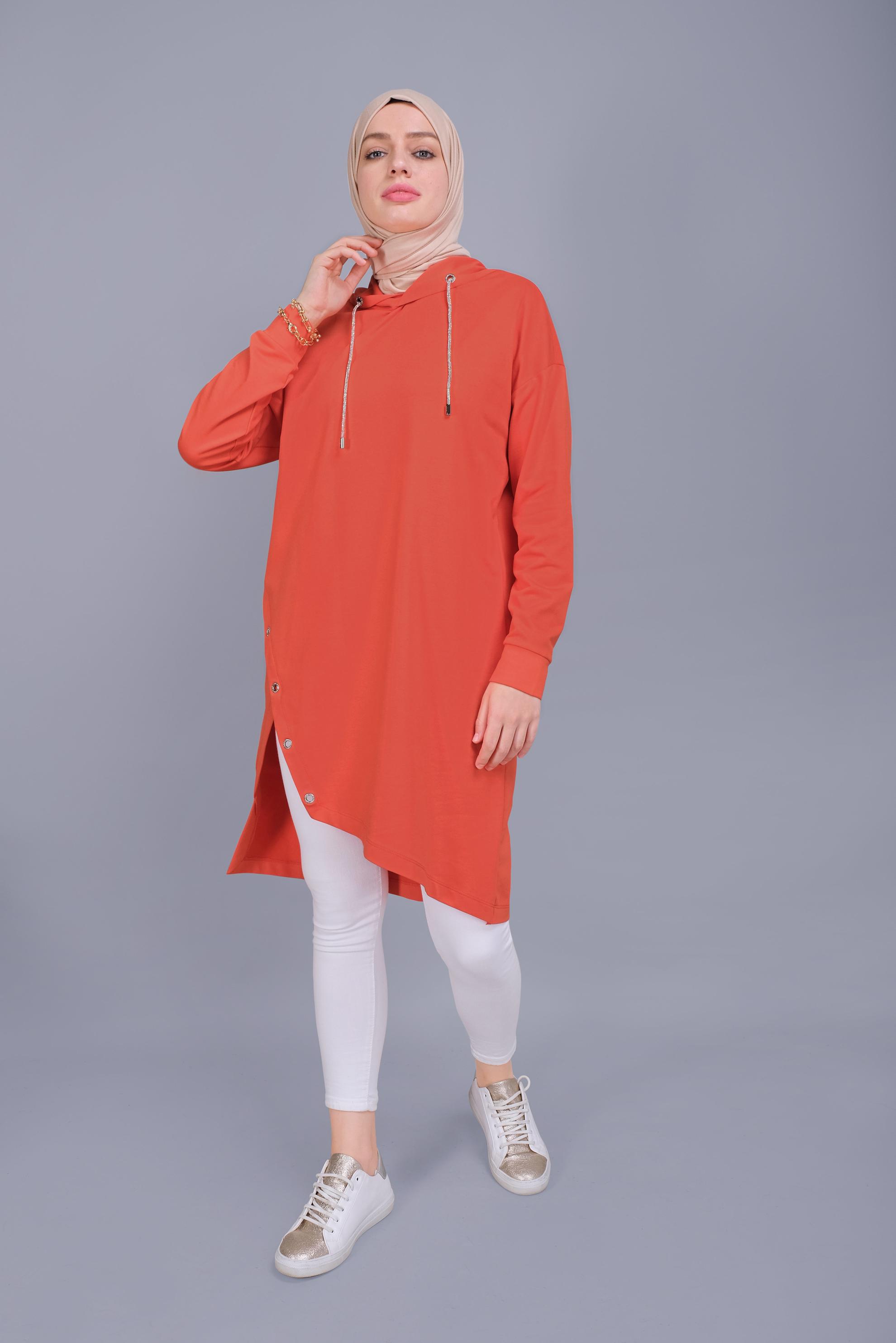 Tesettür giyim KIRMIZI ASİMETRİK KESİM KAPÜŞONLU  EŞOFMAN TUNİK 41538 