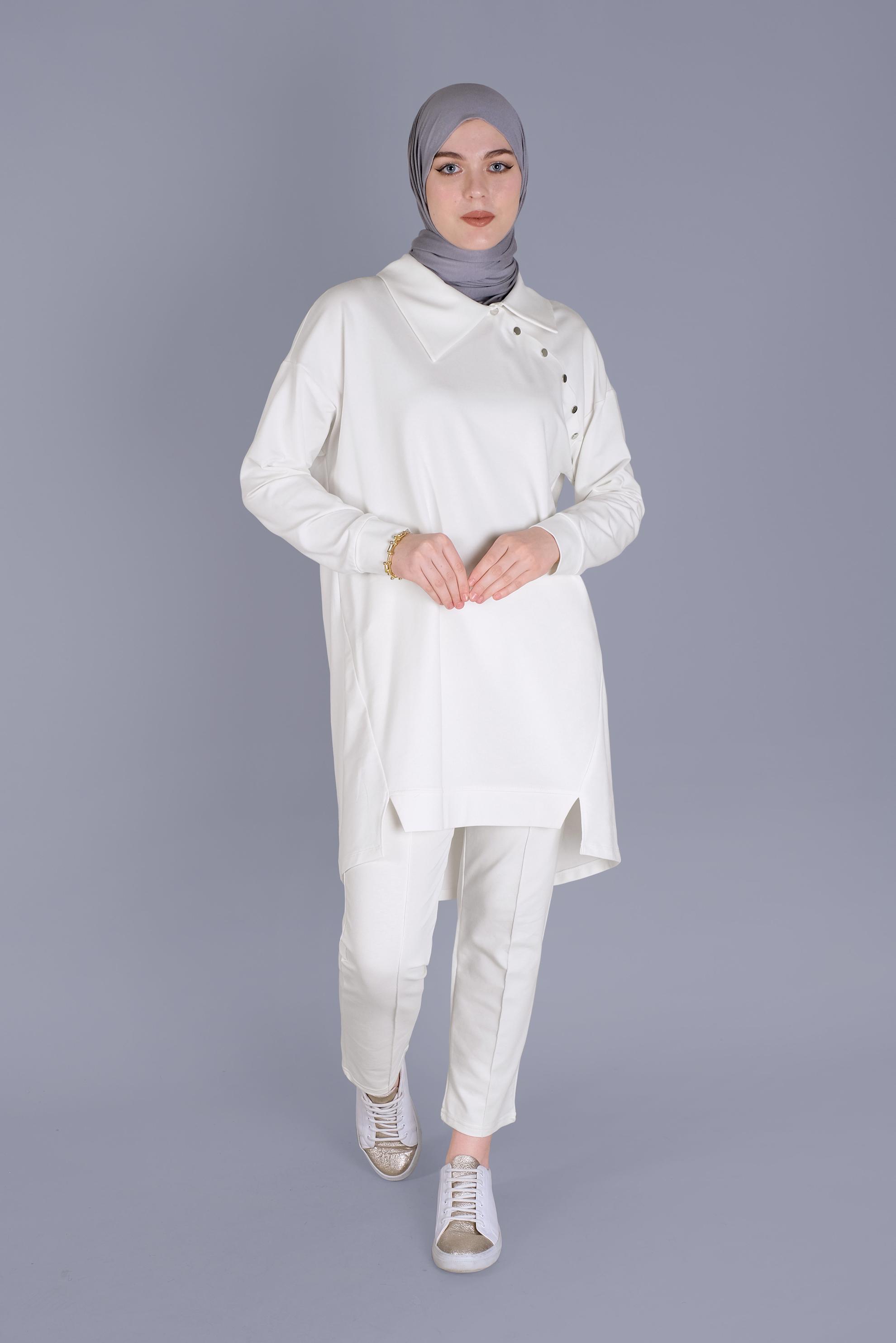 Tesettür giyim BEYAZ DÜĞME DETAYLI EŞOFMAN TUNİK 41569 