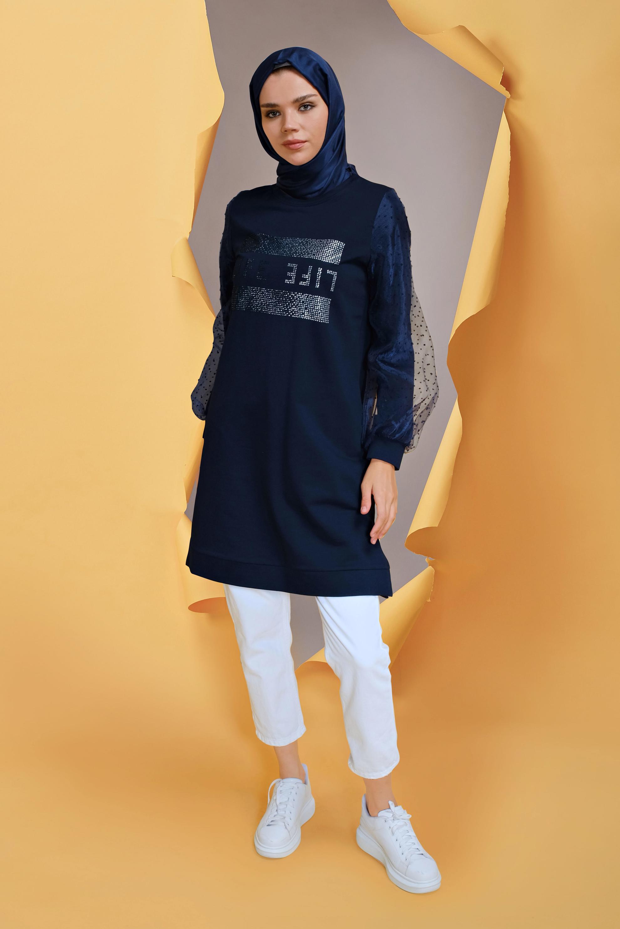 Tesettür giyim LACİVERT TÜL DETAYLI TAŞ BASKILI EŞOFMAN TUNİK 41634 