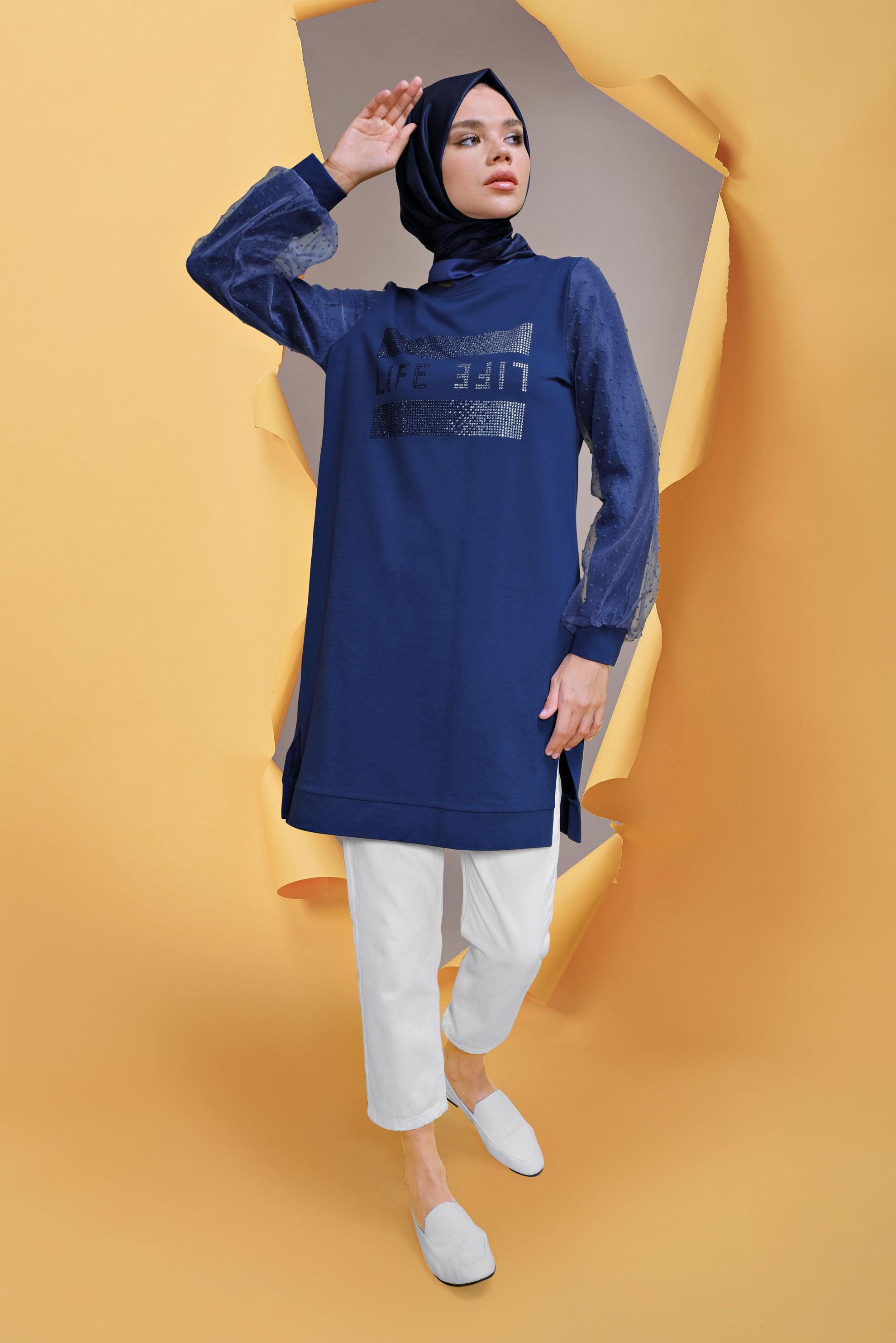 Tesettür giyim LACİVERT TÜL DETAYLI TAŞ BASKILI EŞOFMAN TUNİK 41634 