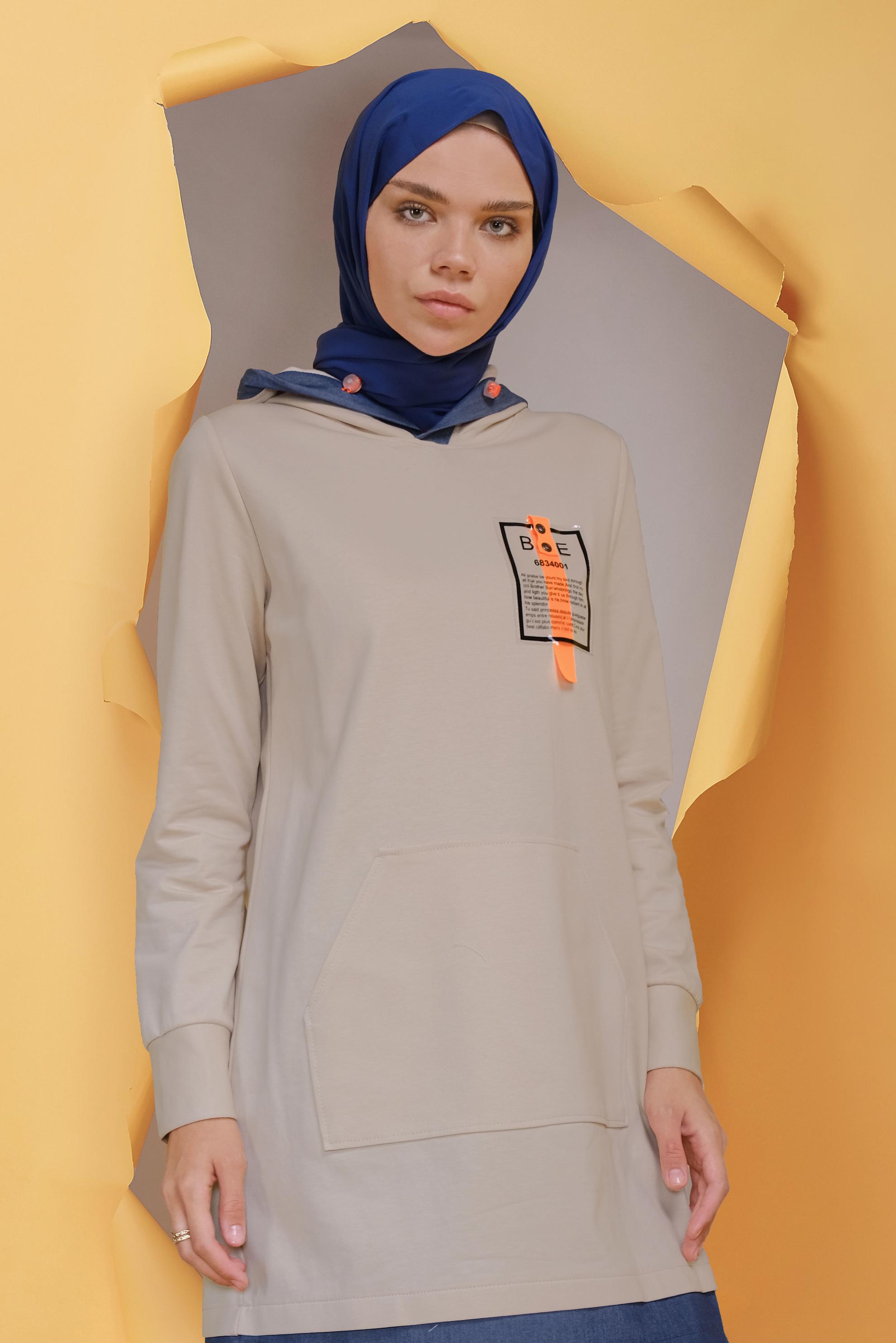 Tesettür giyim BEJ KAPÜŞONLU CEPLİ TUNİK 41713 