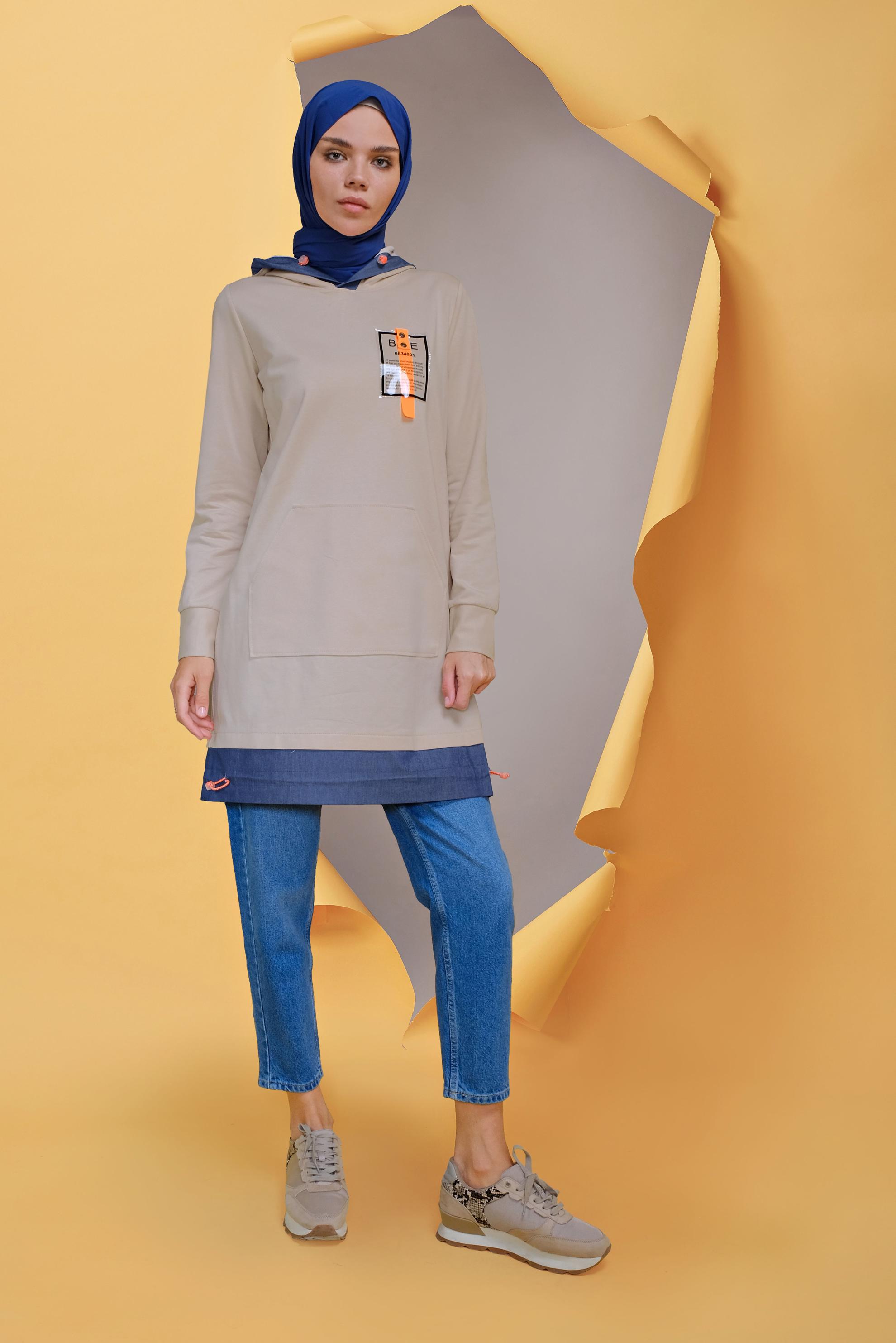 Tesettür giyim BEJ KAPÜŞONLU CEPLİ TUNİK 41713 