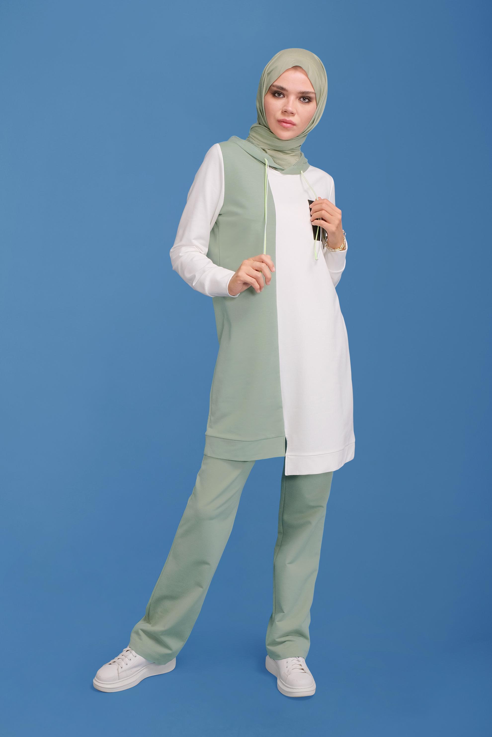 Tesettür giyim YEŞİL CEP DETAYLI İKİ RENK KAPÜŞONLU EŞOFMAN TAKIMI 41720