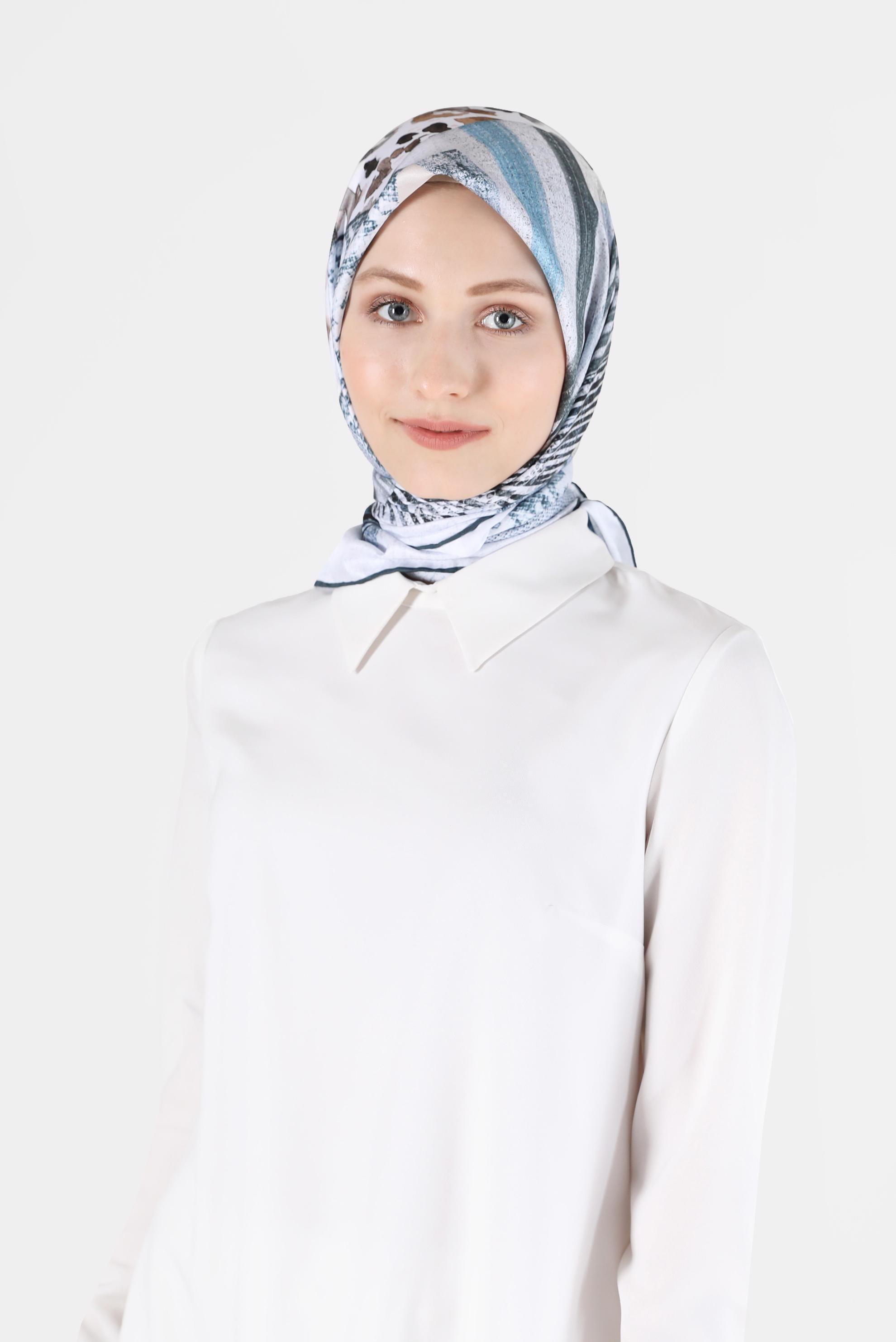 Tesettür giyim MAVİ ALVİNA DİJİTAL TWİLL EŞARP 5050 