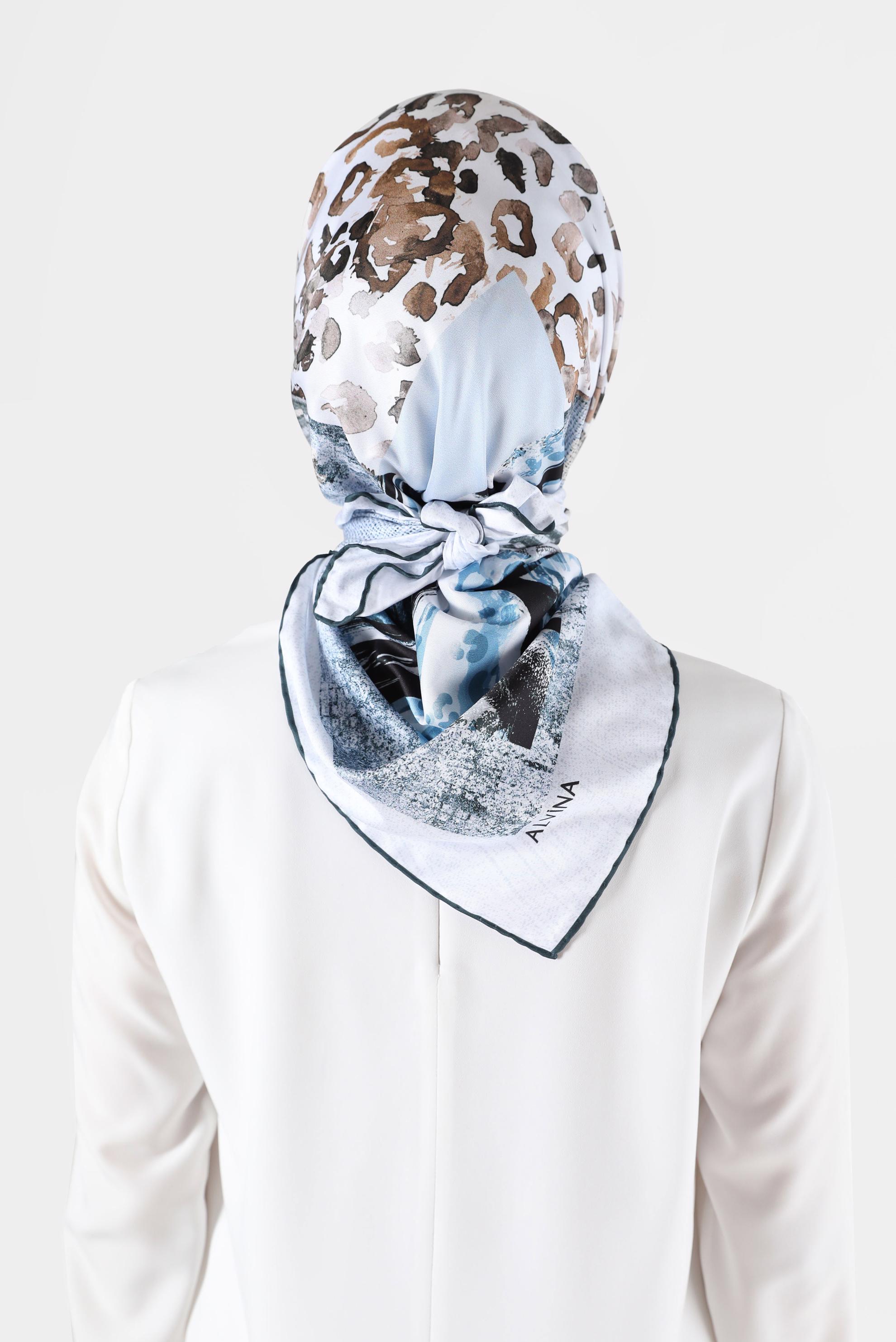 Tesettür giyim MAVİ ALVİNA DİJİTAL TWİLL EŞARP 5050 