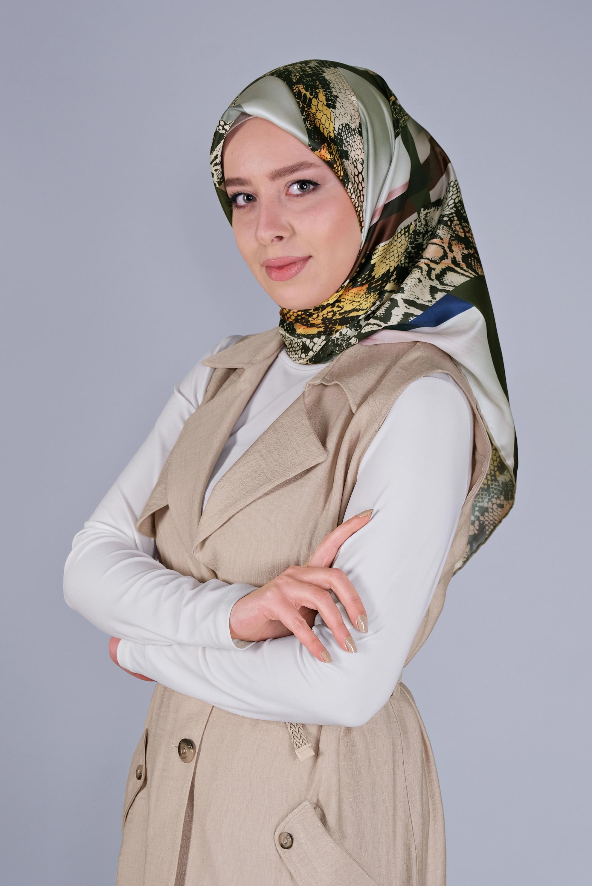 Tesettür giyim BEJ ALVİNA DİJİTAL TWİLL EŞARP 6100 